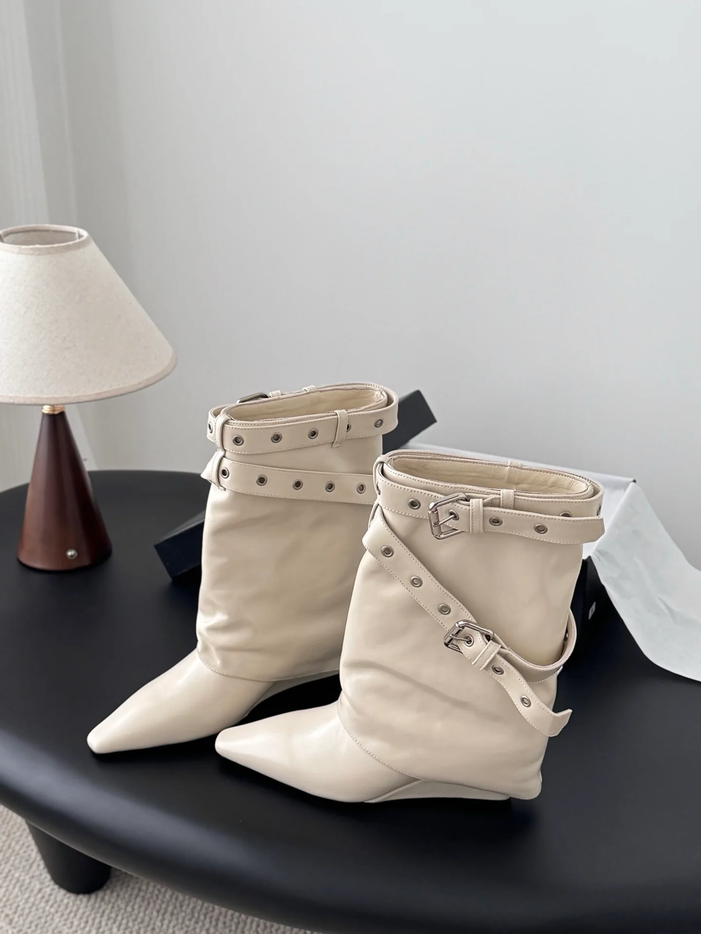 Chan 25fw boots