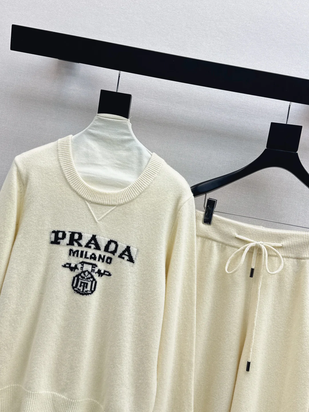 Pra 25fw sweater pants set
