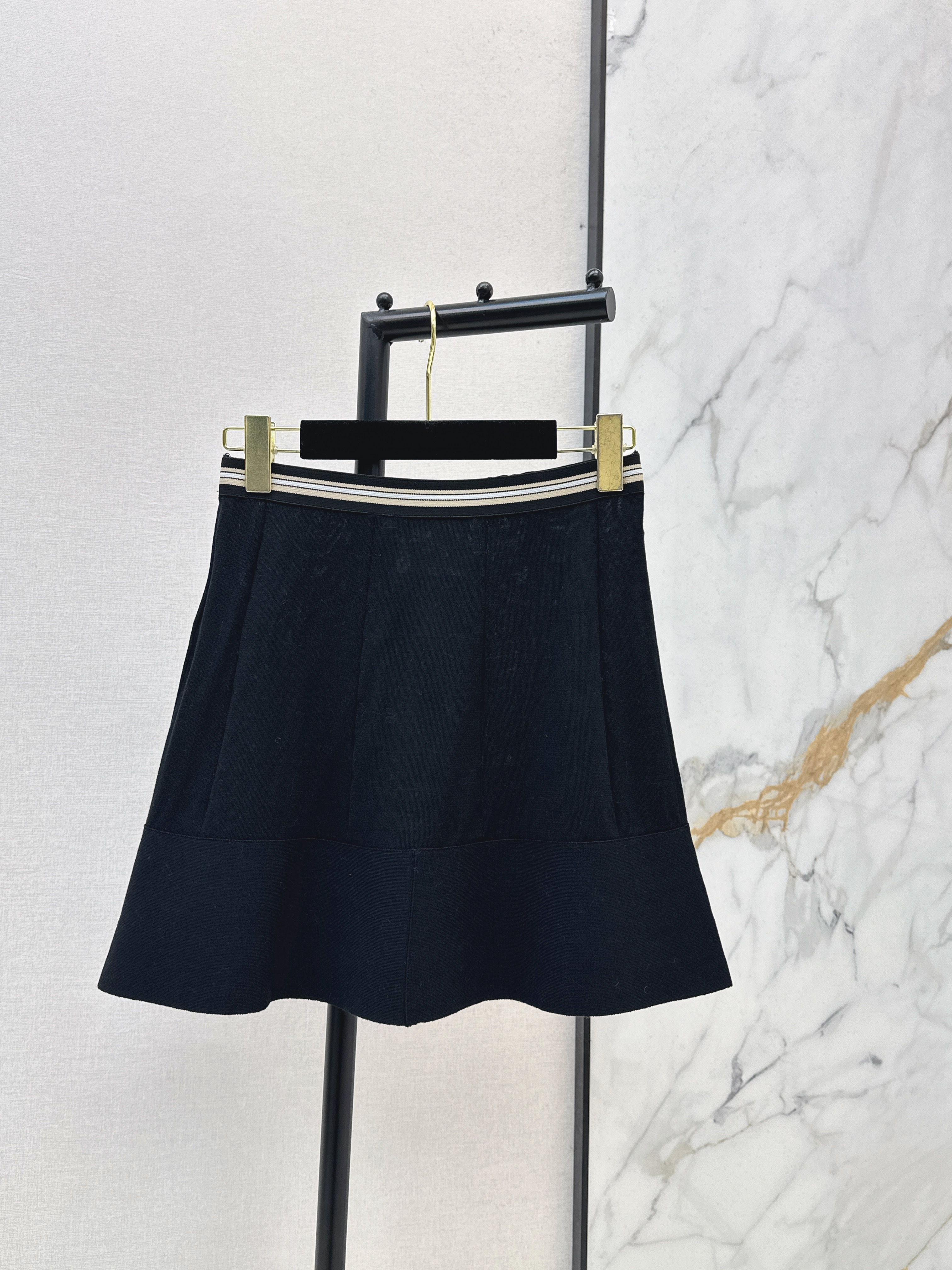 Chan 26ss A-line skirt