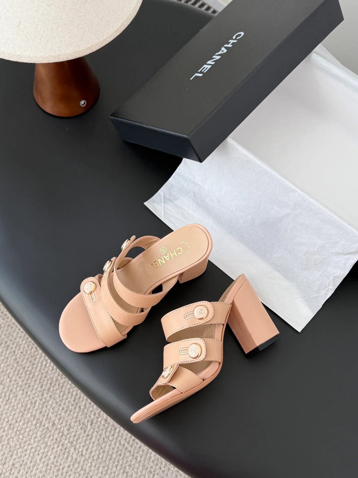 Chan 25fw high heel sandals