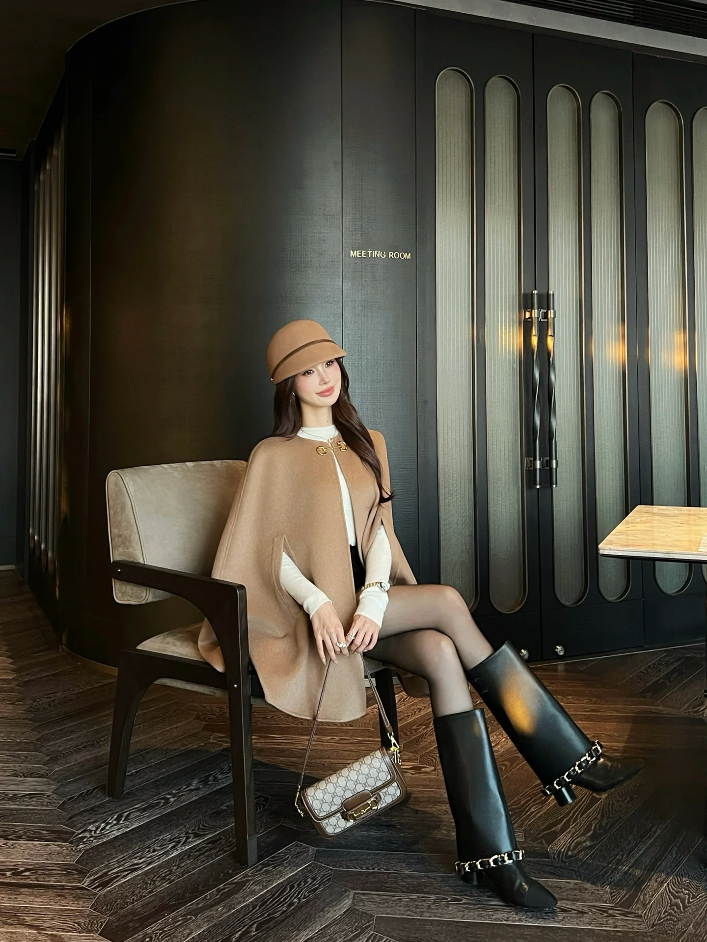 Gucc 25fw wool cape coats