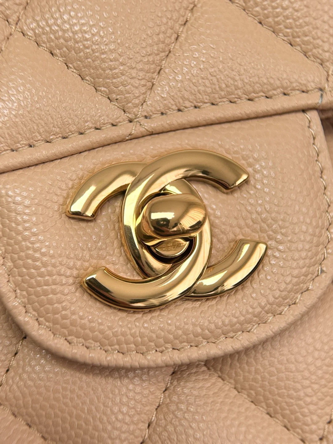 Chan cf25 chain shoulder bag