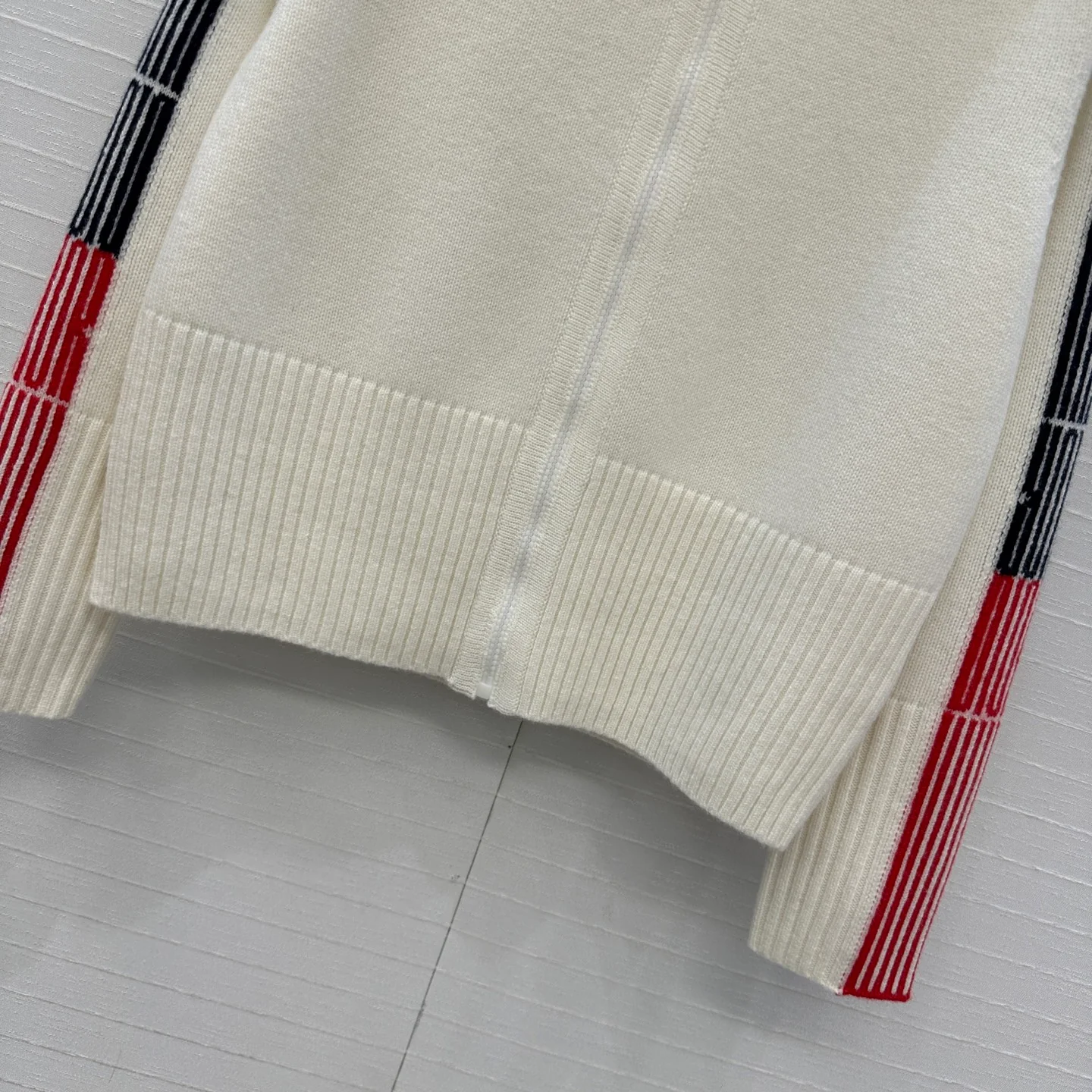 CD 25fw cashmere cardigan