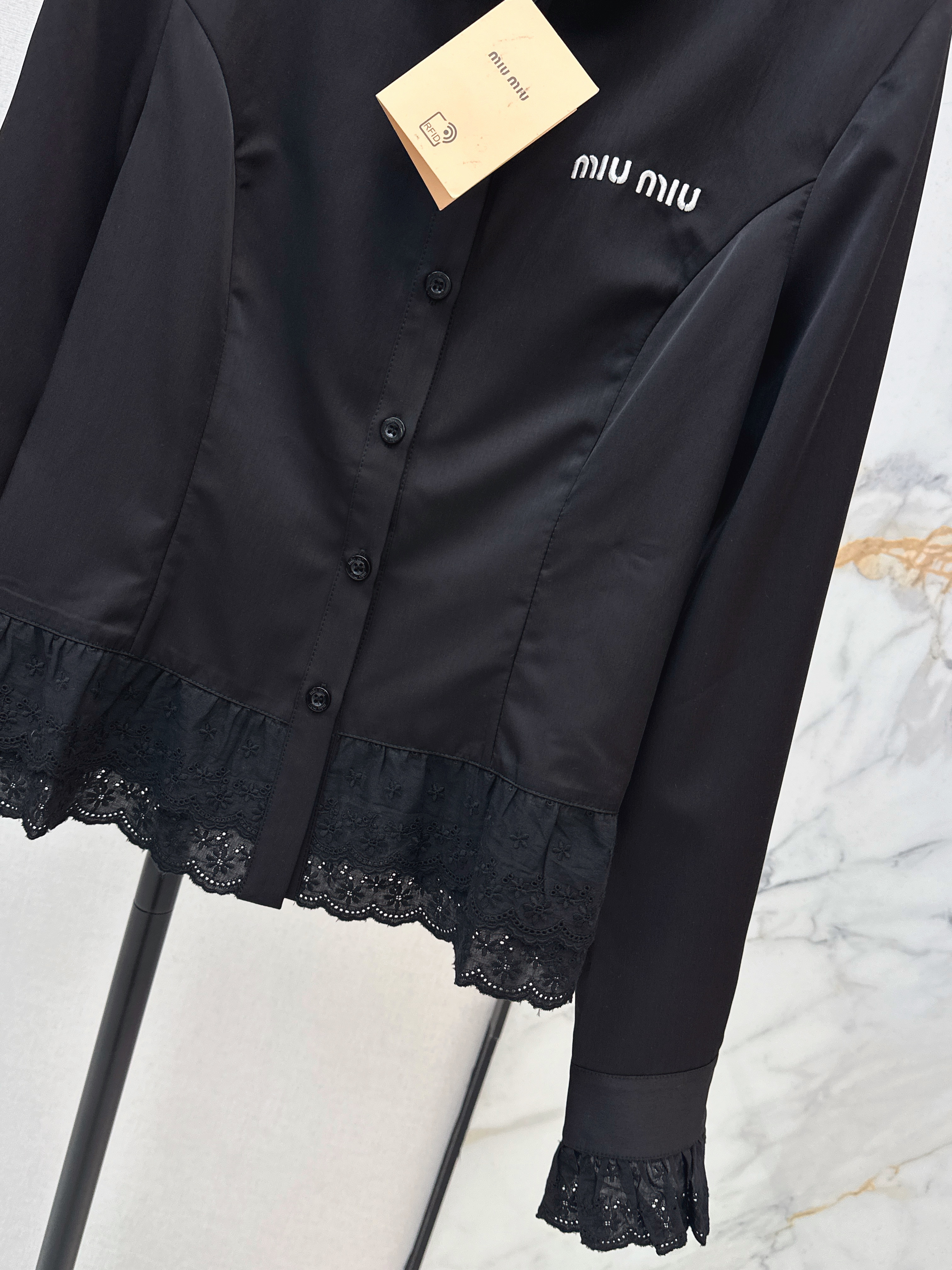 Miu 26ss lace contract shirts