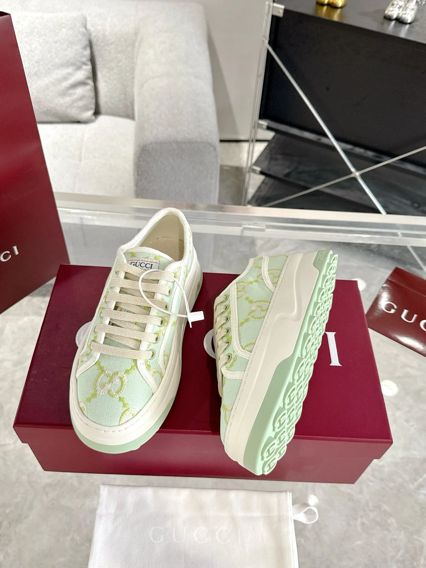 Guc thick soled canvas shoes