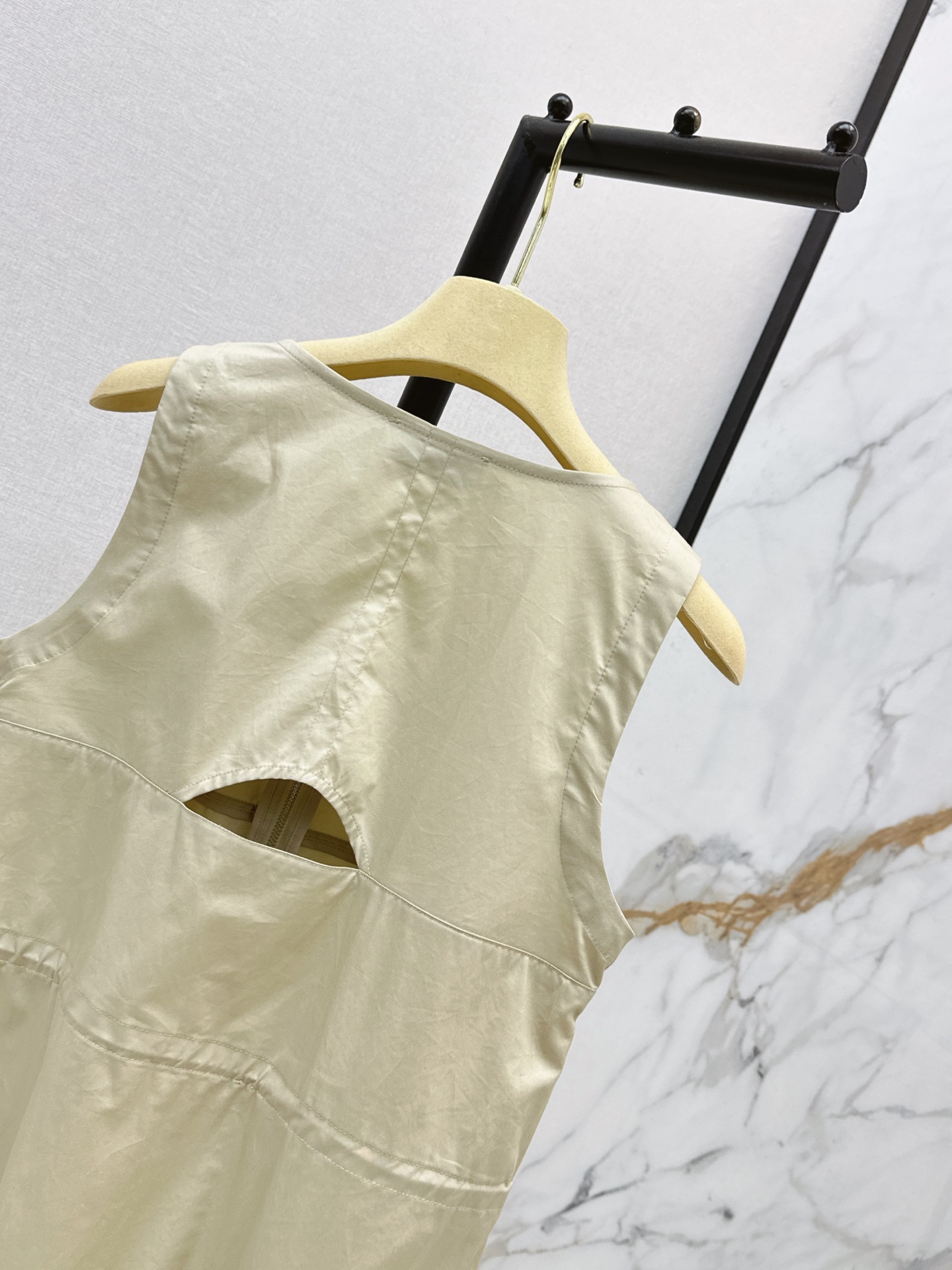 Miu 26ss causual sleeveless dress