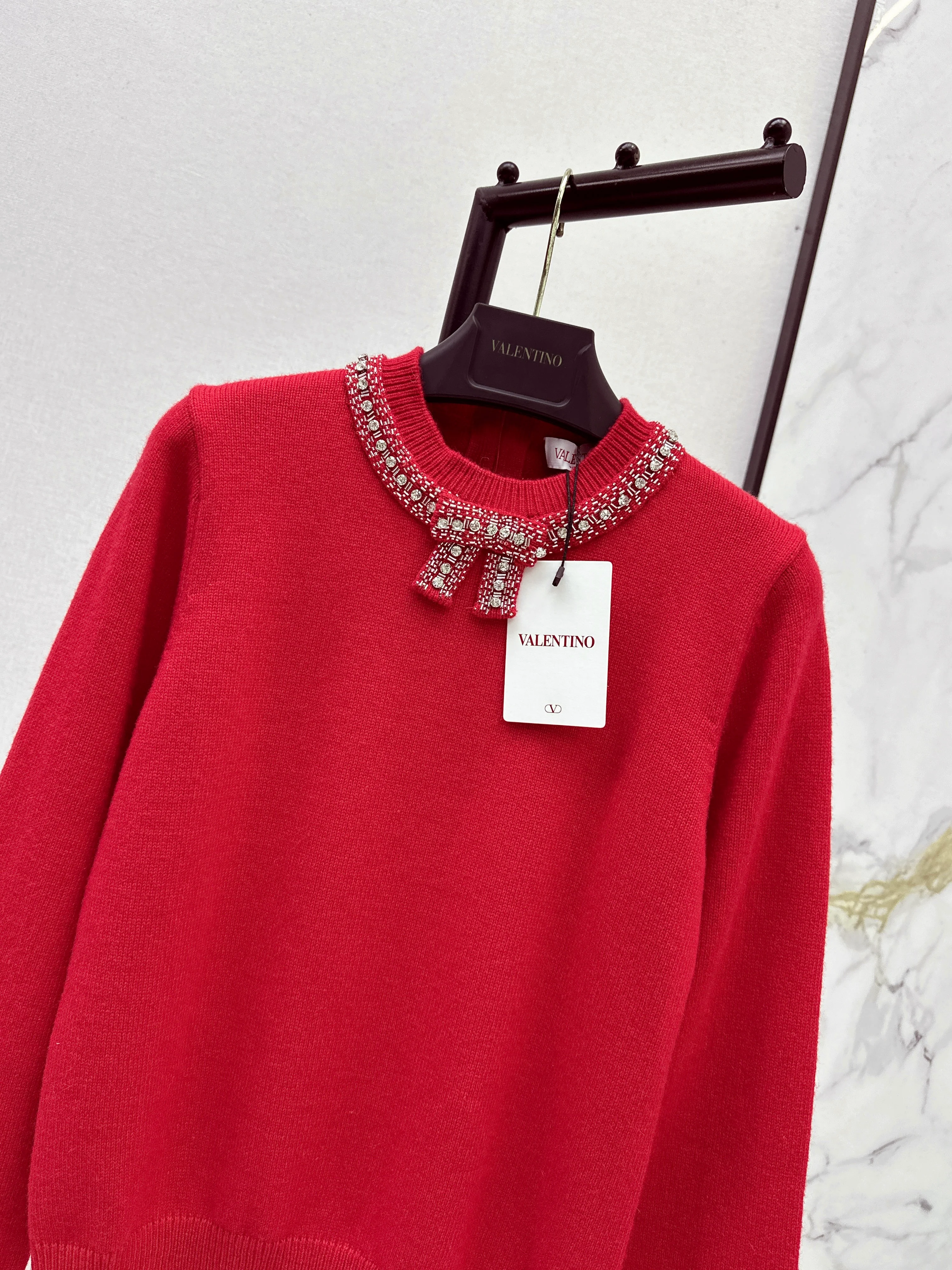 Valen 26ss bow rhinestone sweater