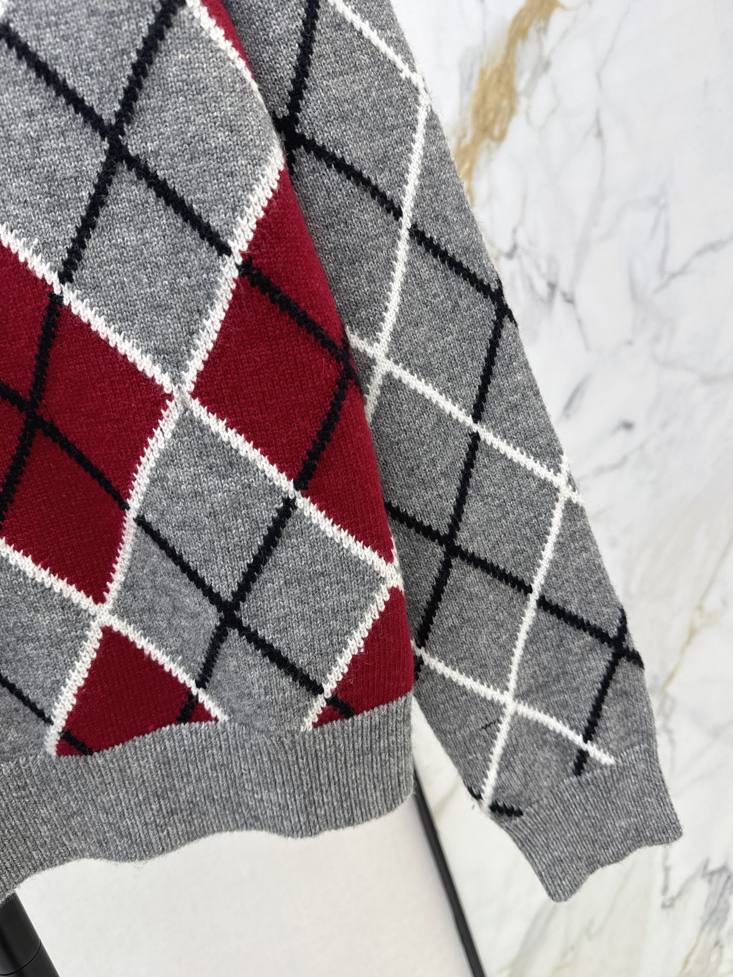 Guc 26ss diamond pattern knitwear