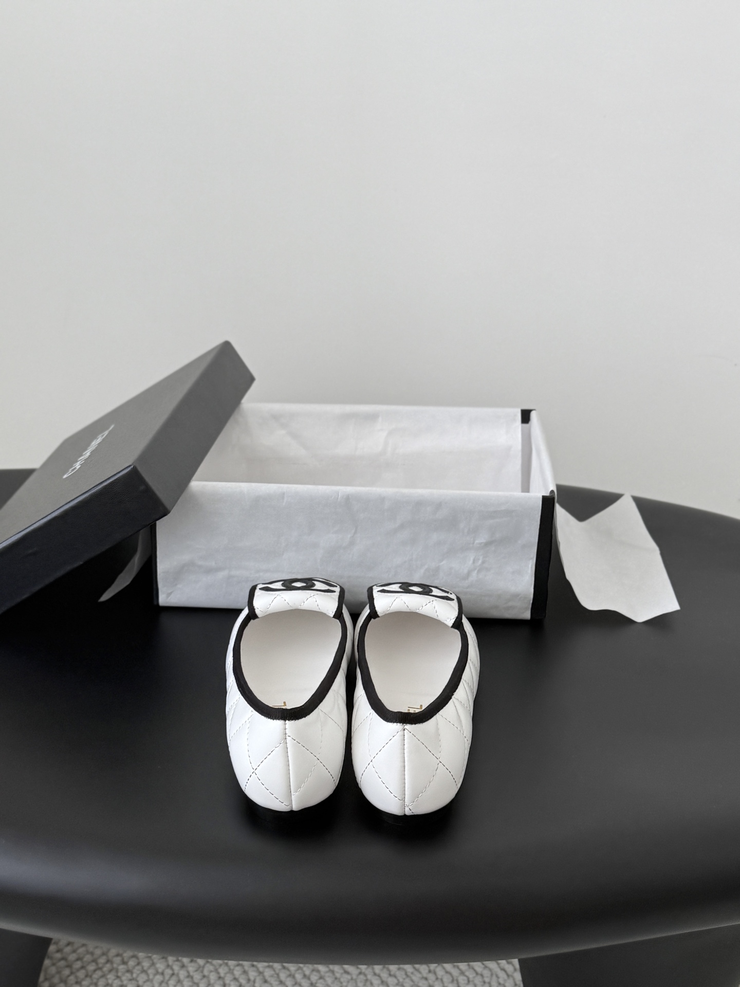 Chan 26C ballet flats