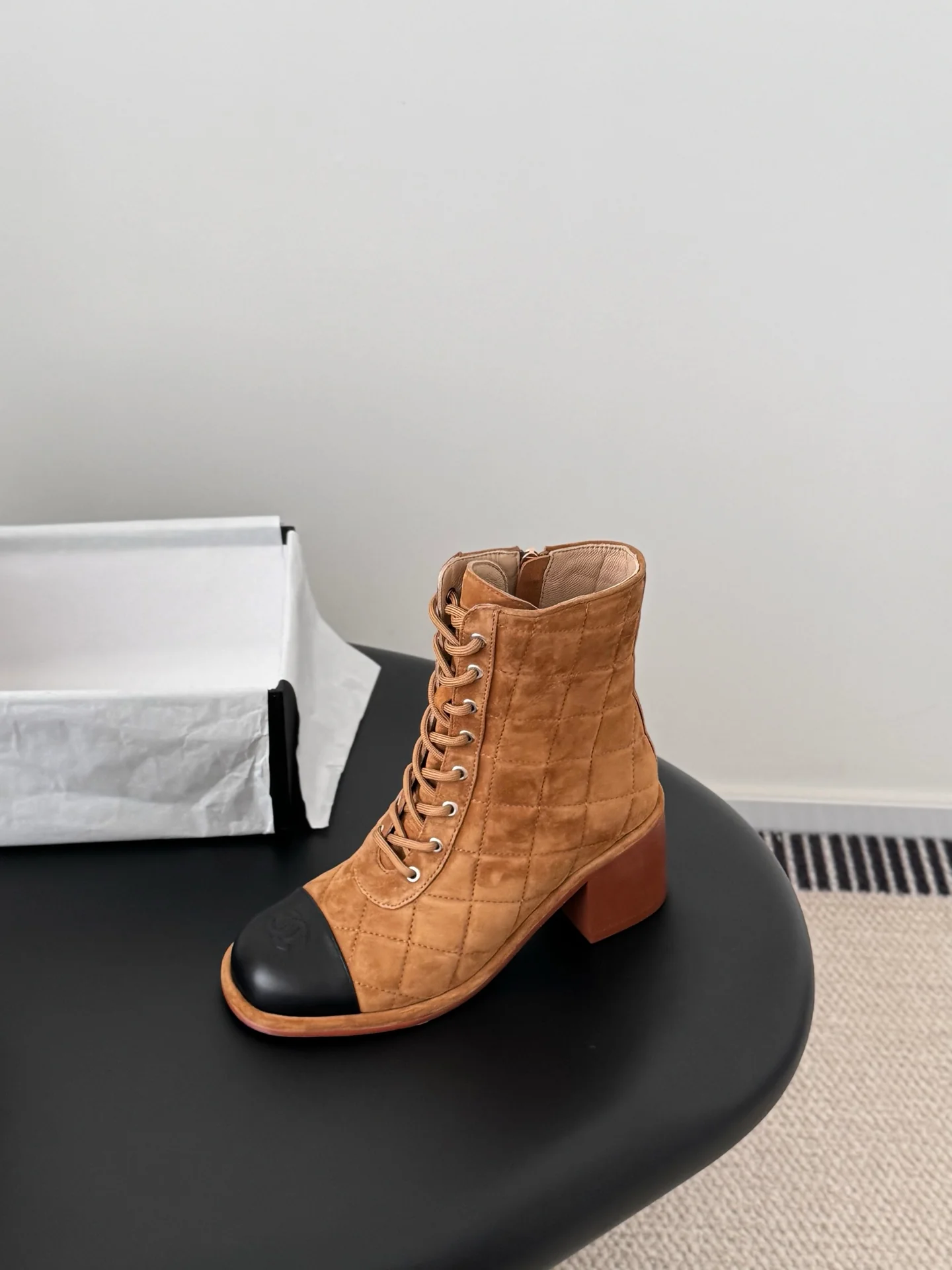 Chan 26ss ankle boots