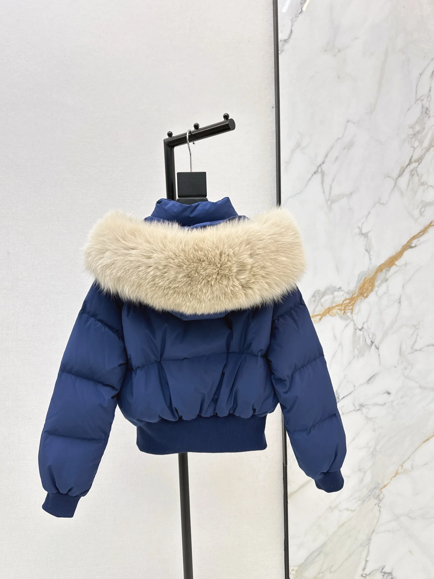 Fend 25fw down jacket