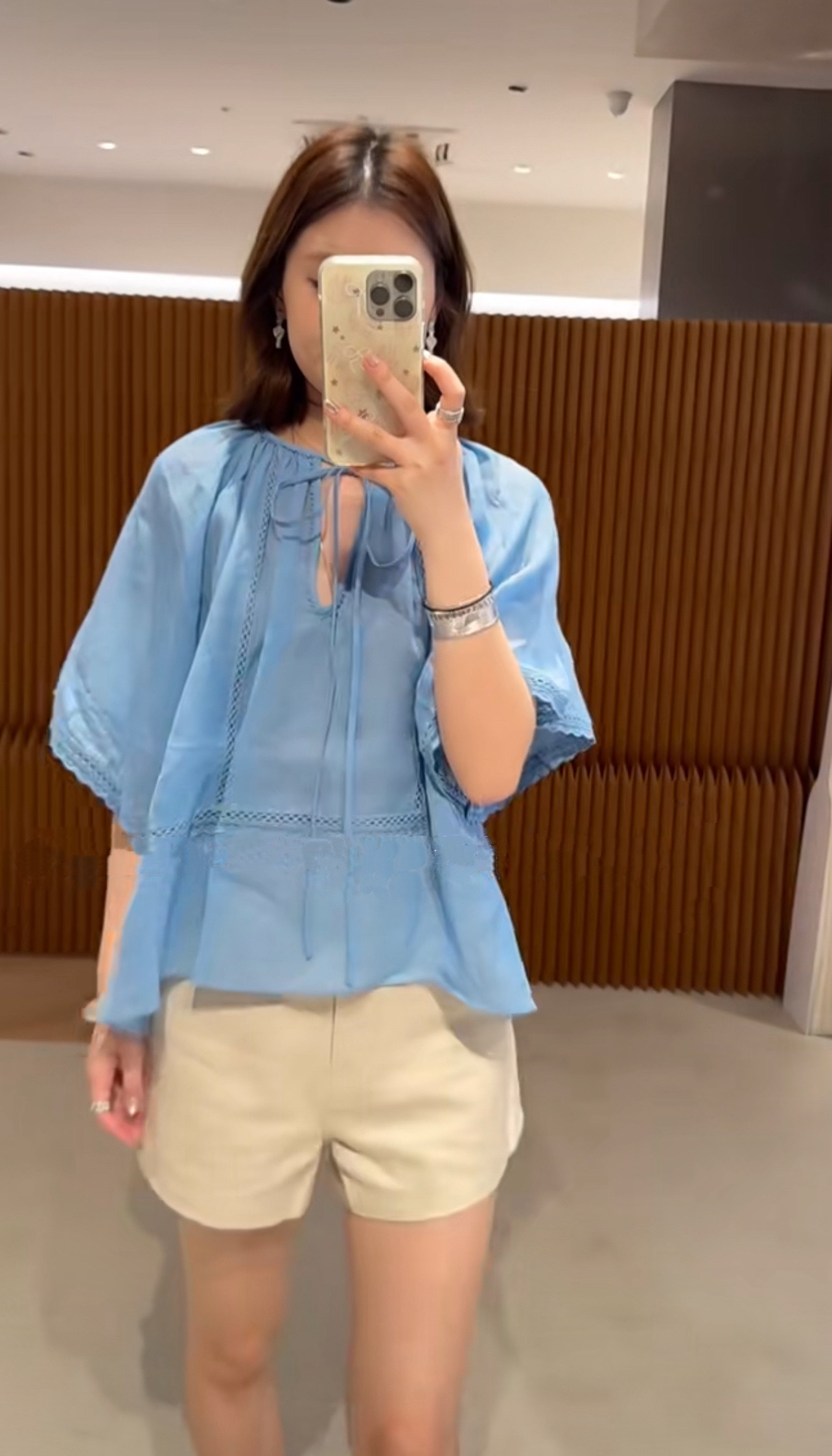 Chol 26ss cape sleeve blouse