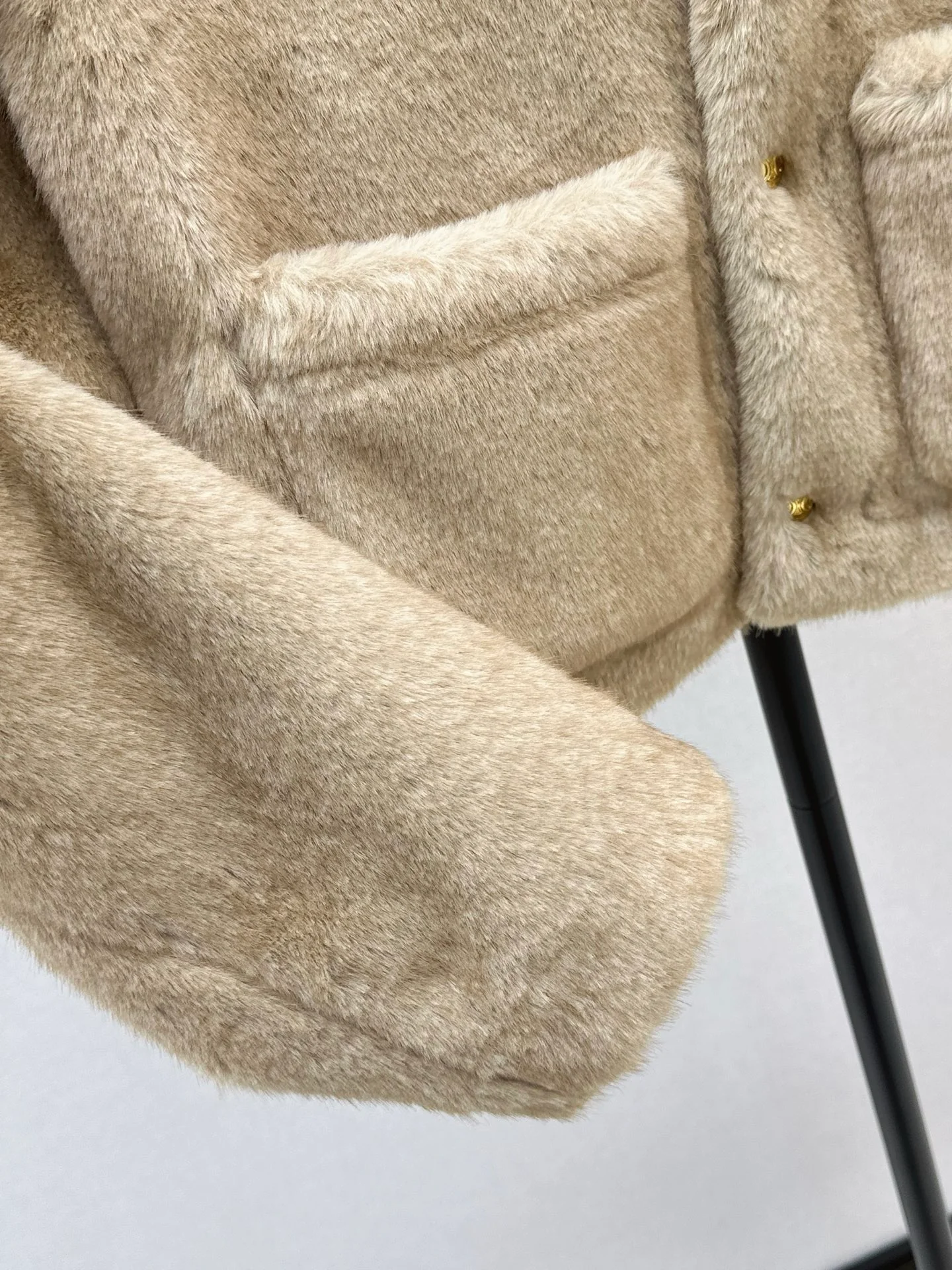 Celi 25fw fleece jacket