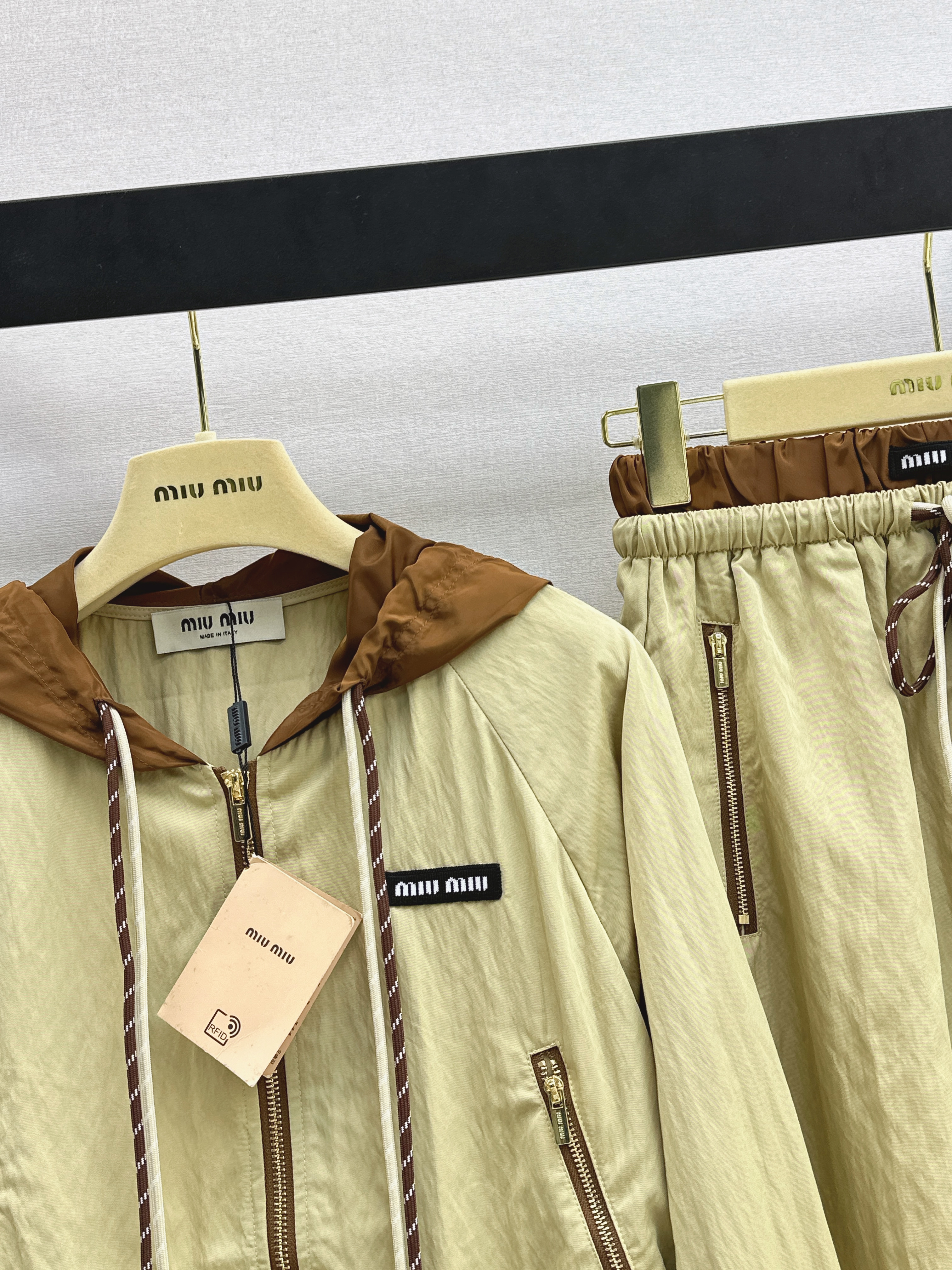 Miu 26ss causal suit