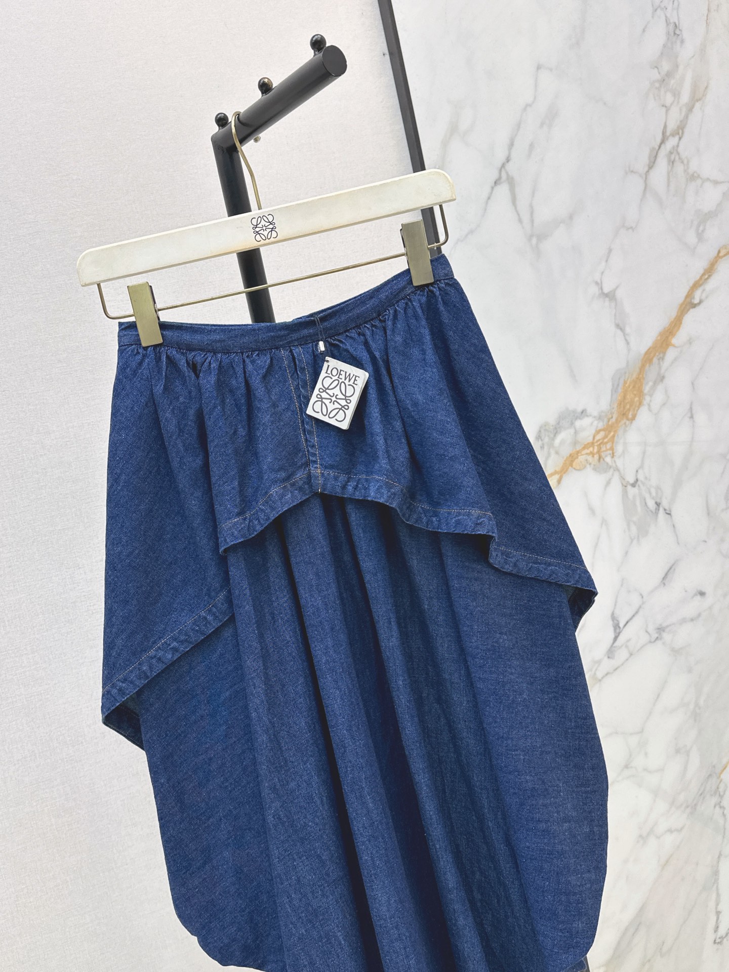 Loe 26ss asymmetrical ruffle denim skirt