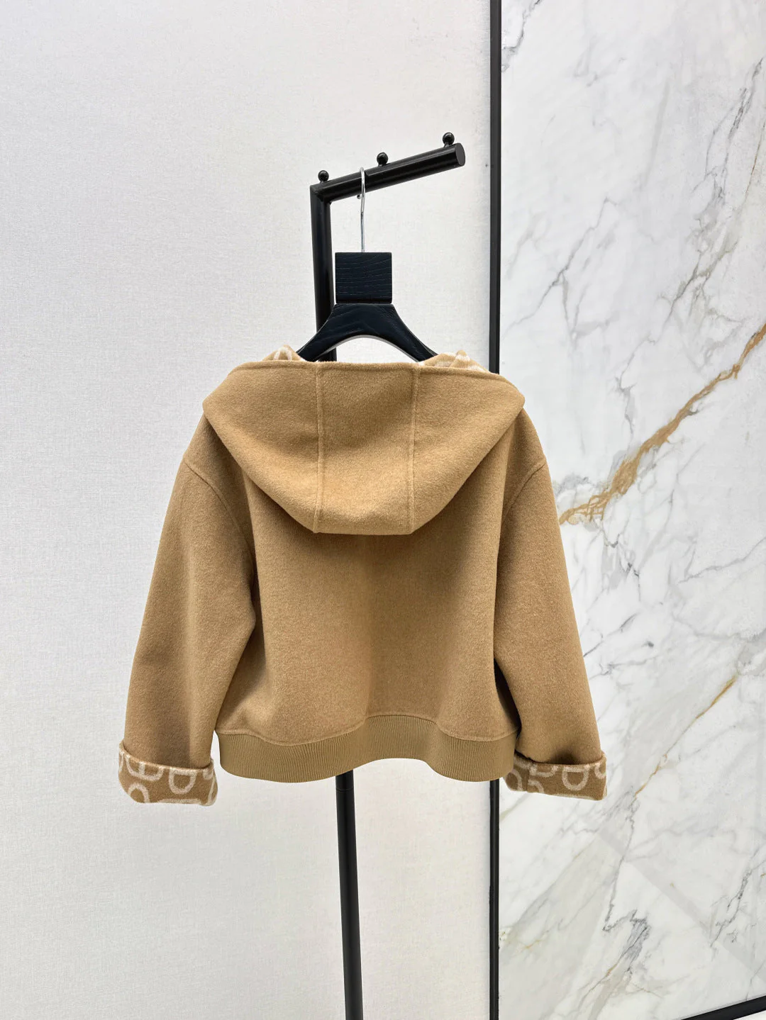 Her 25fw cashmere coat