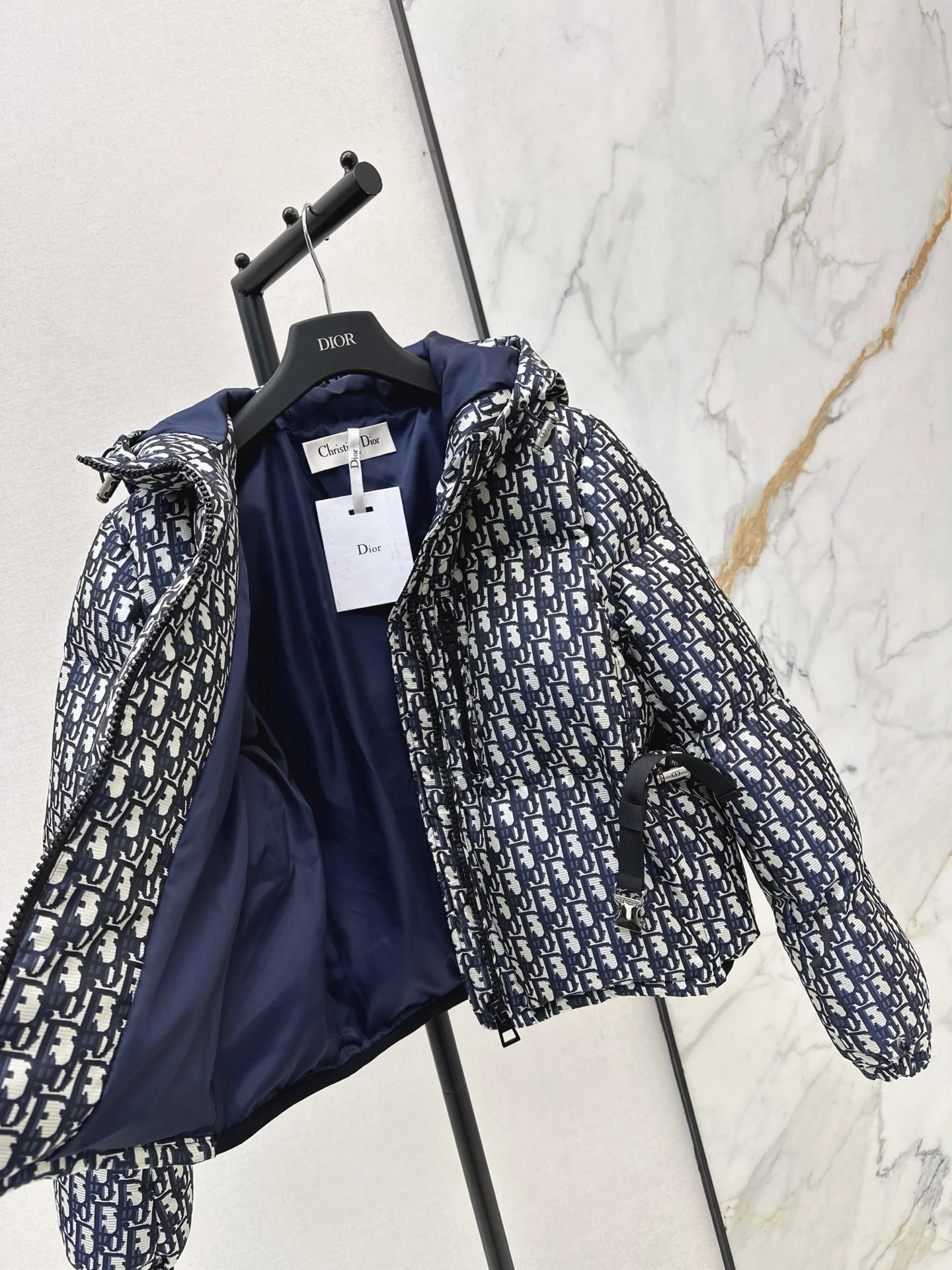 CD 25fw hooded puffer jackets