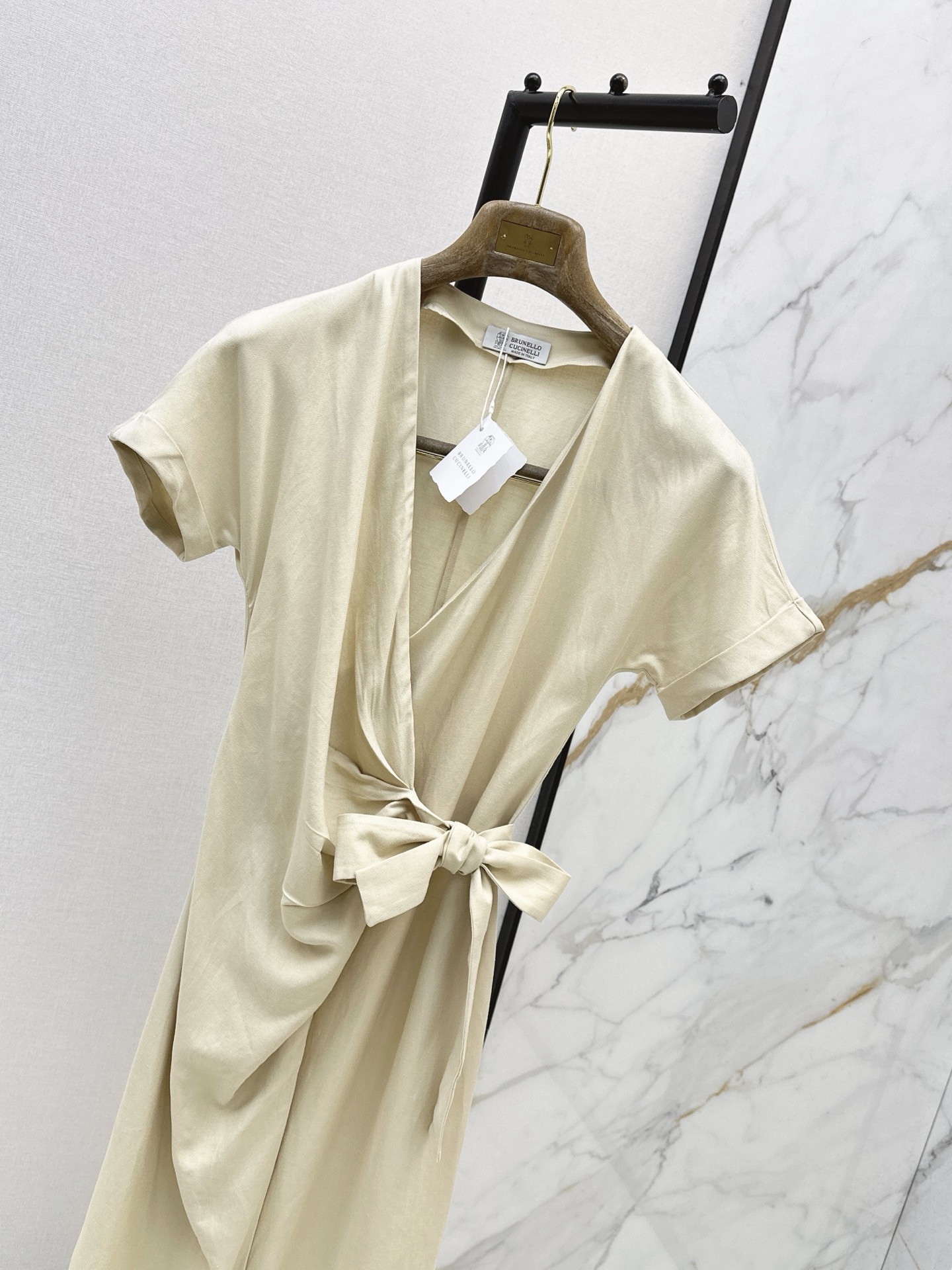 Brun 26ss v-neck wrap dress