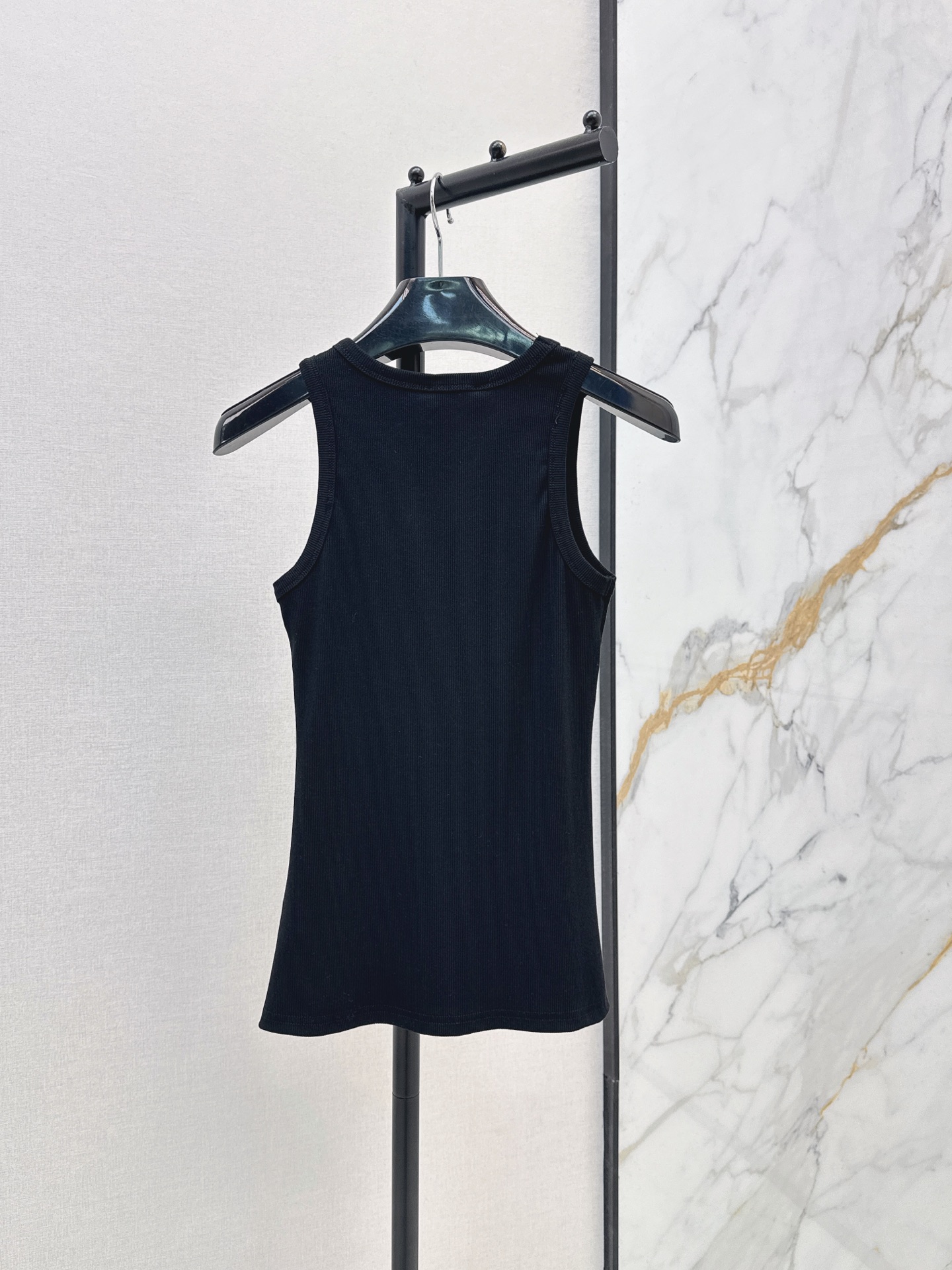 Celi 26ss rib knit vest
