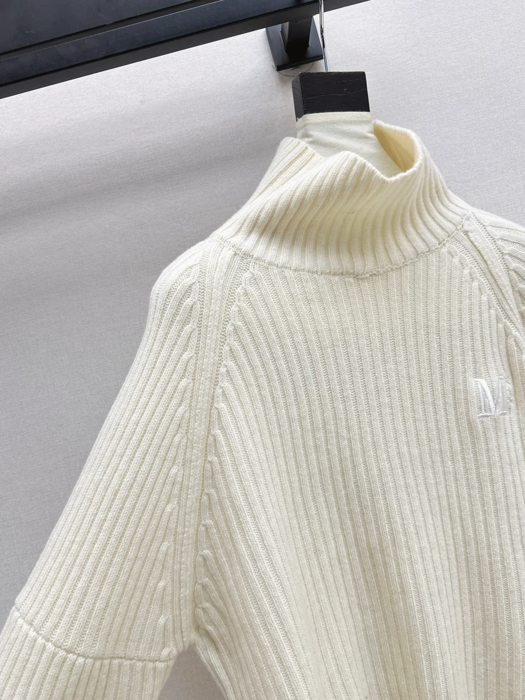 Max 25fw turtleneck sweater