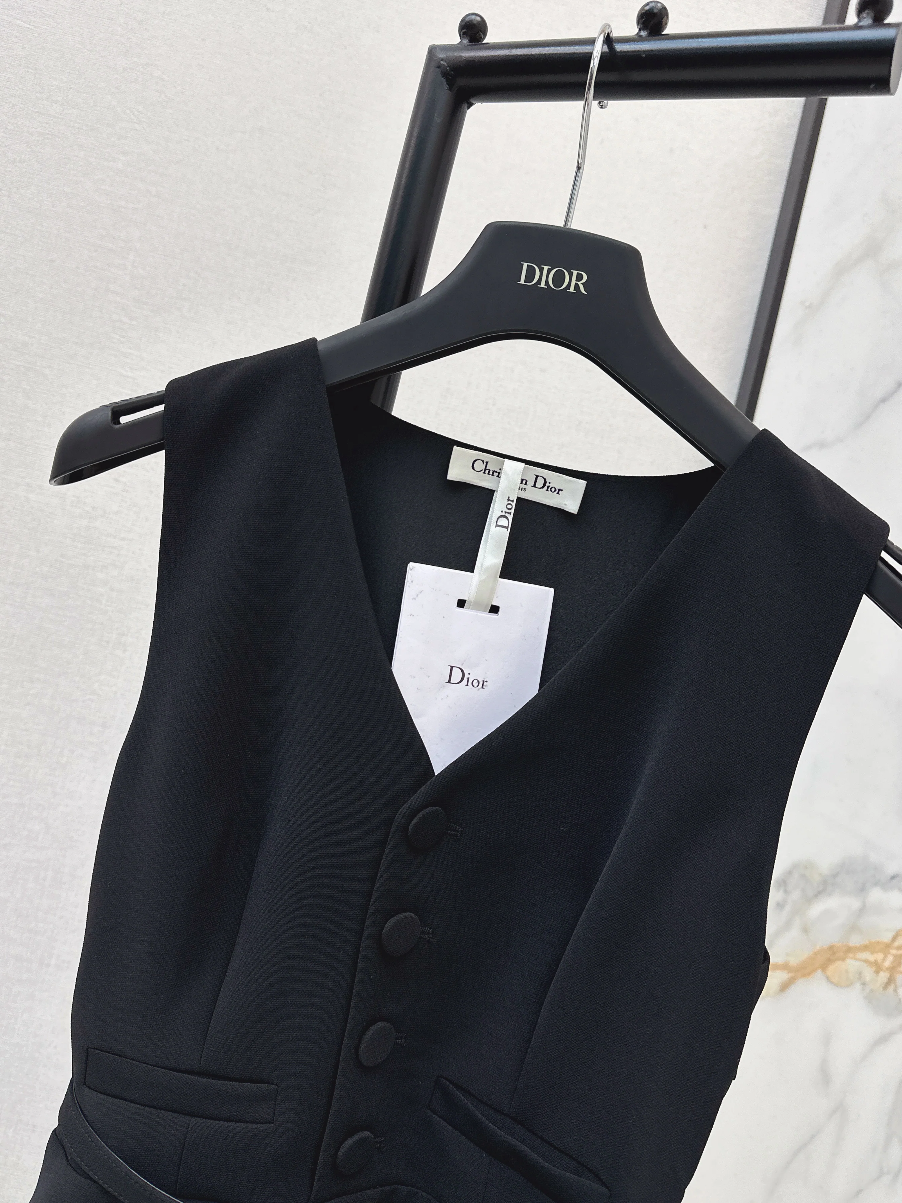 CD 26ss sleeveless back-bow cocktail dress