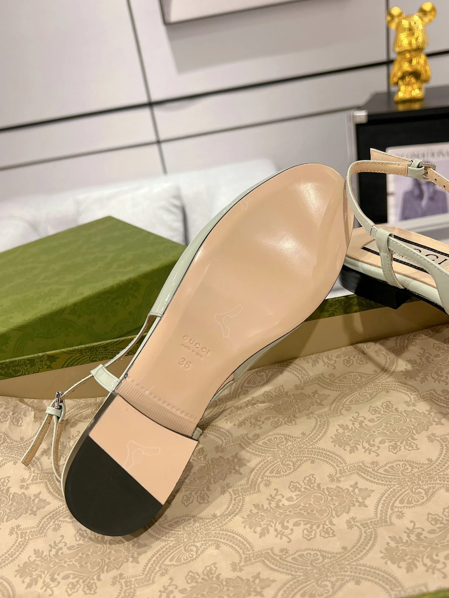 Gucc 25fw slingback flats with crystal diamond blingbling