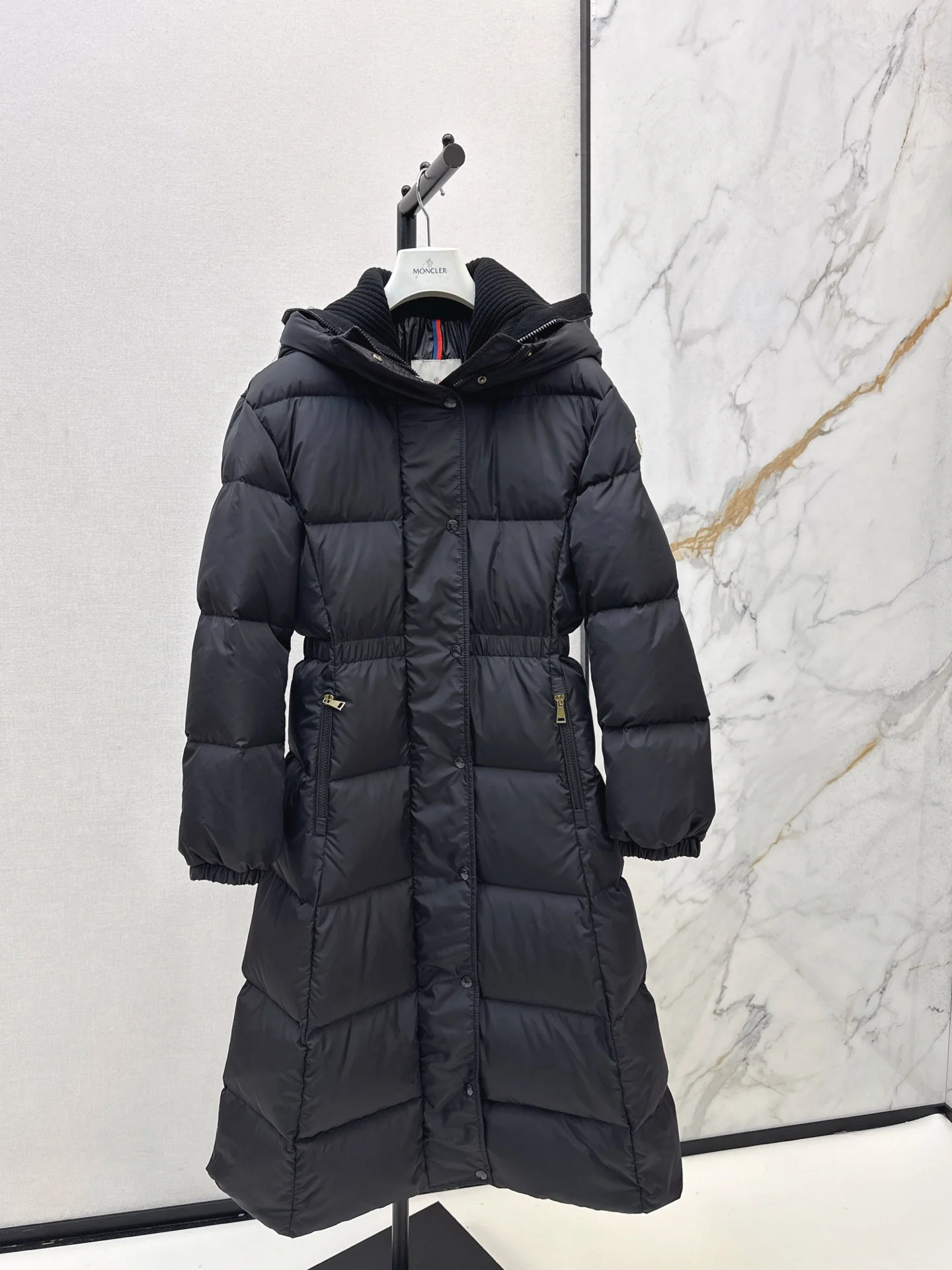 Monc 25fw down jacket