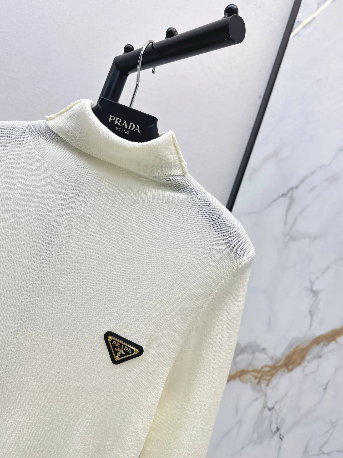 Pra 25fw base layer