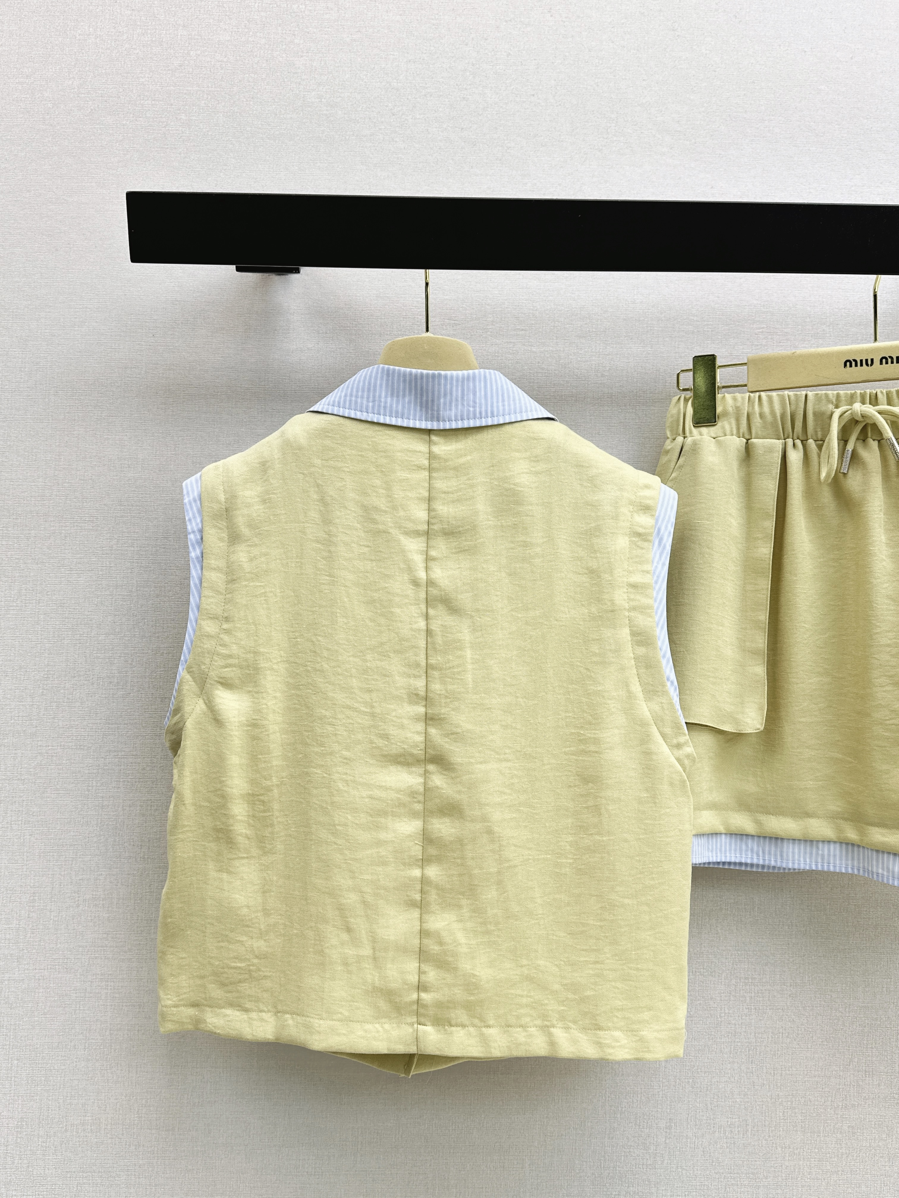 Miu 26ss shirt mini skirt set