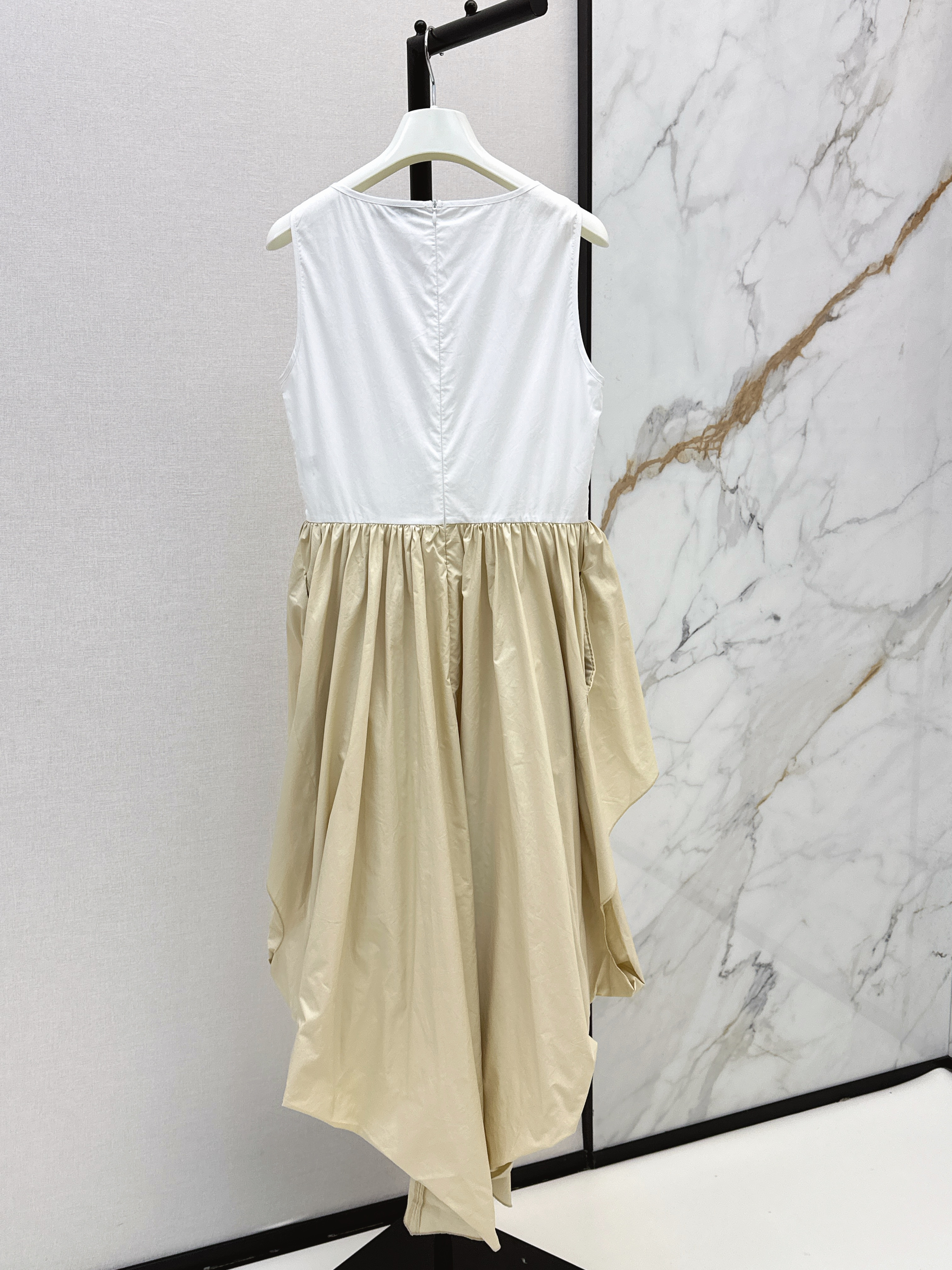 Loe 26ss Sleeveless Ruffle Midi Dress