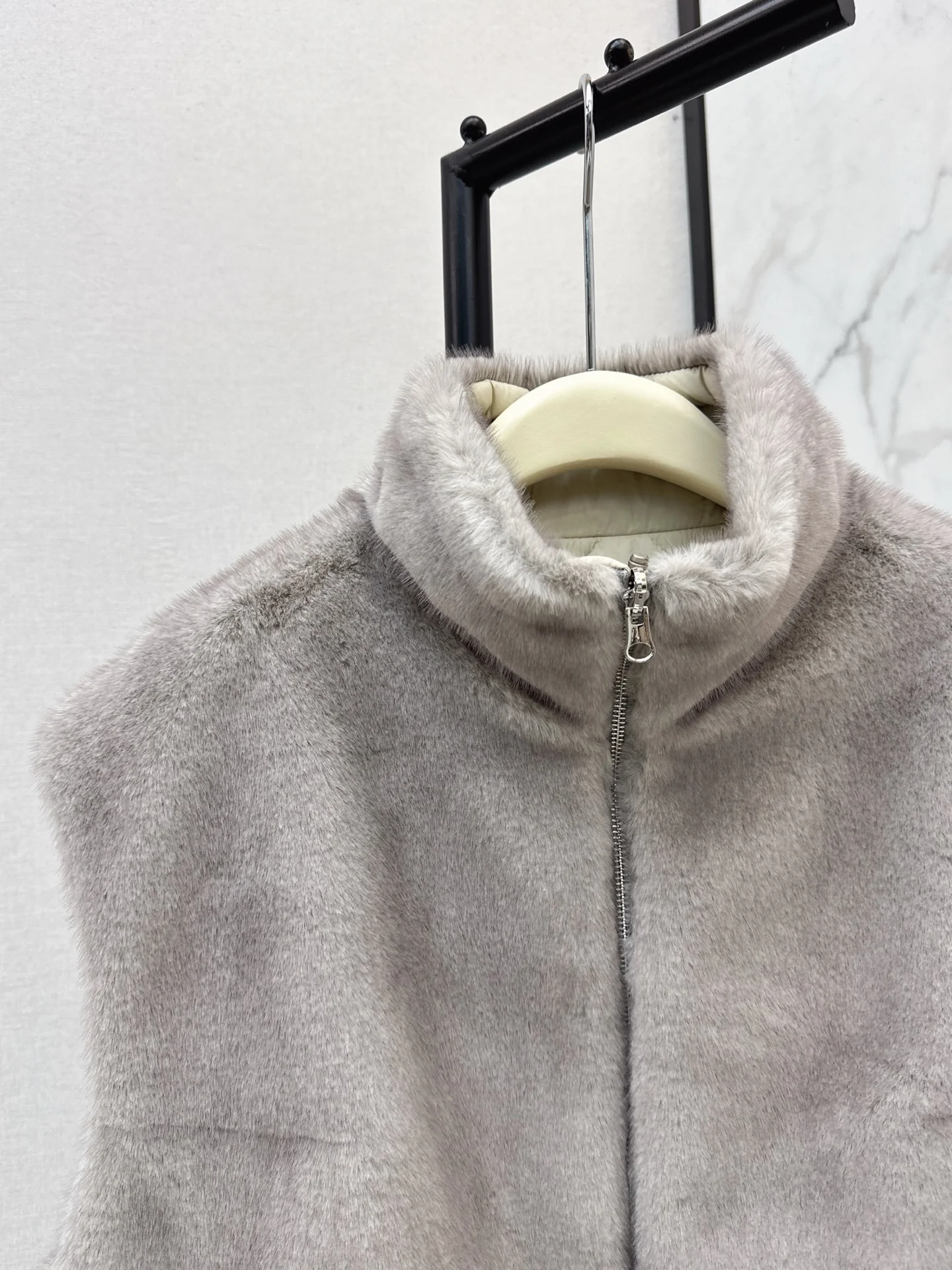 Brun 25fw reversible faux fur vest jacket