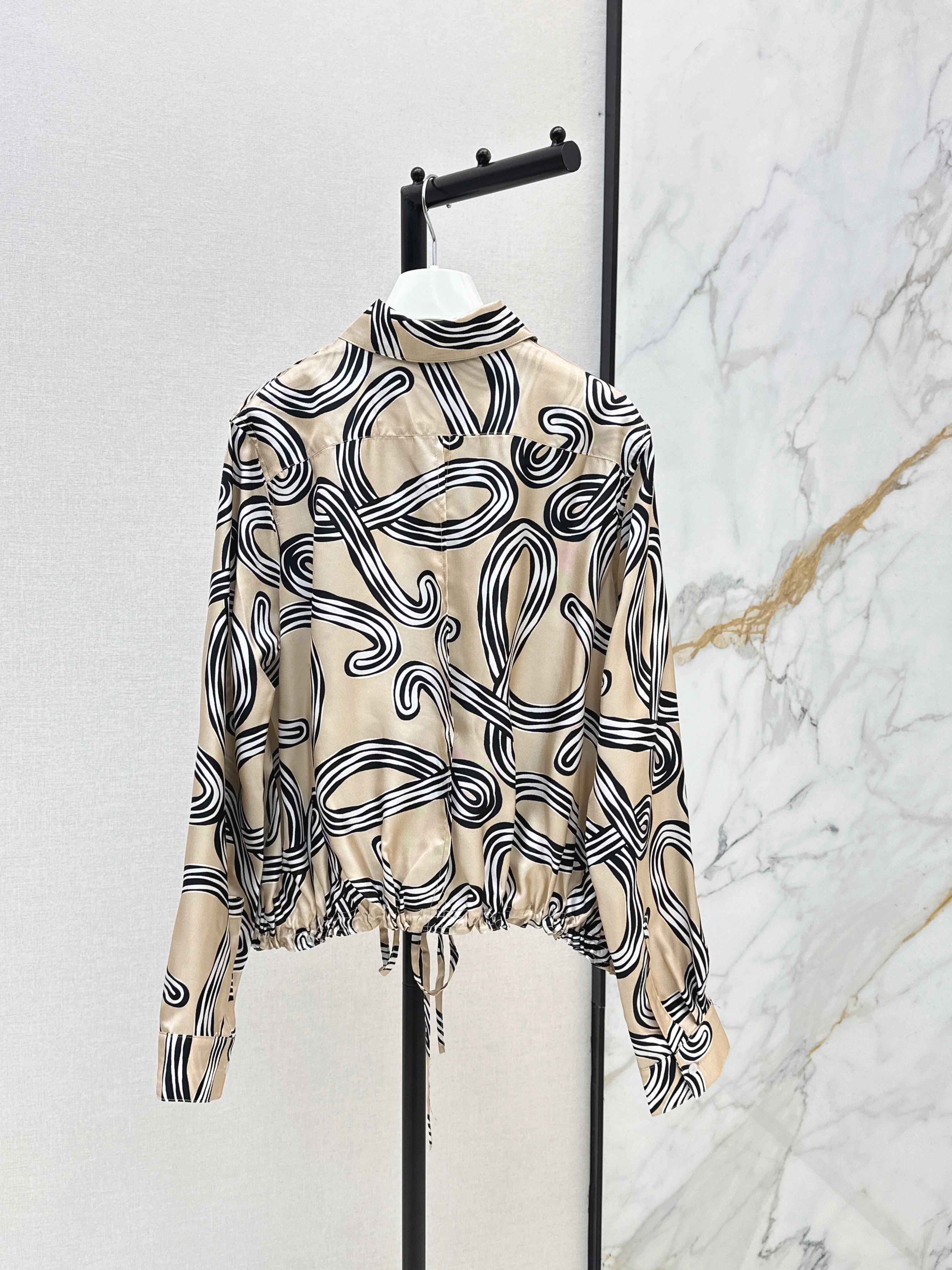 Loe 26ss print silk drawstring shirt