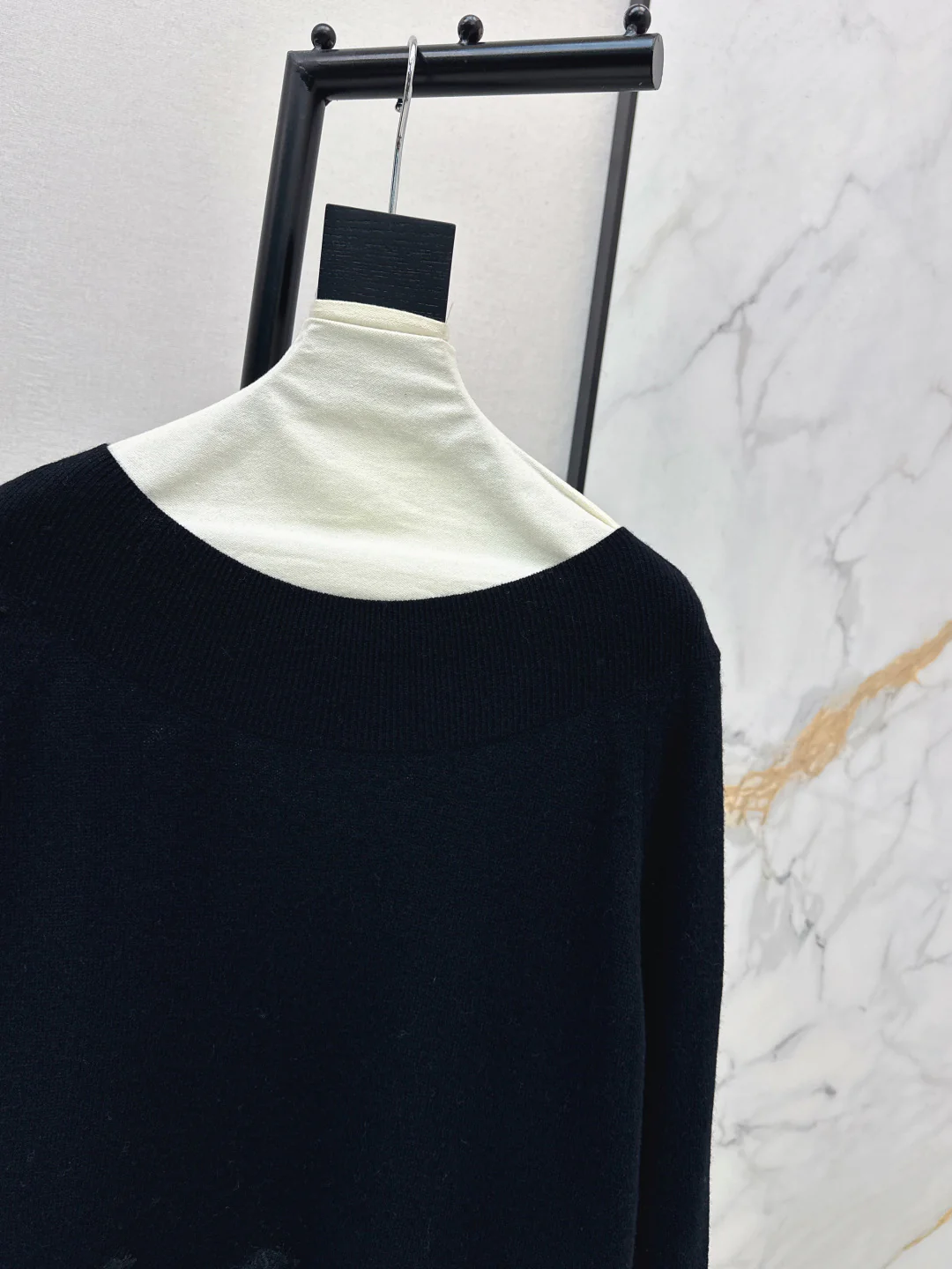 ES 26ss embroidery lace sweater