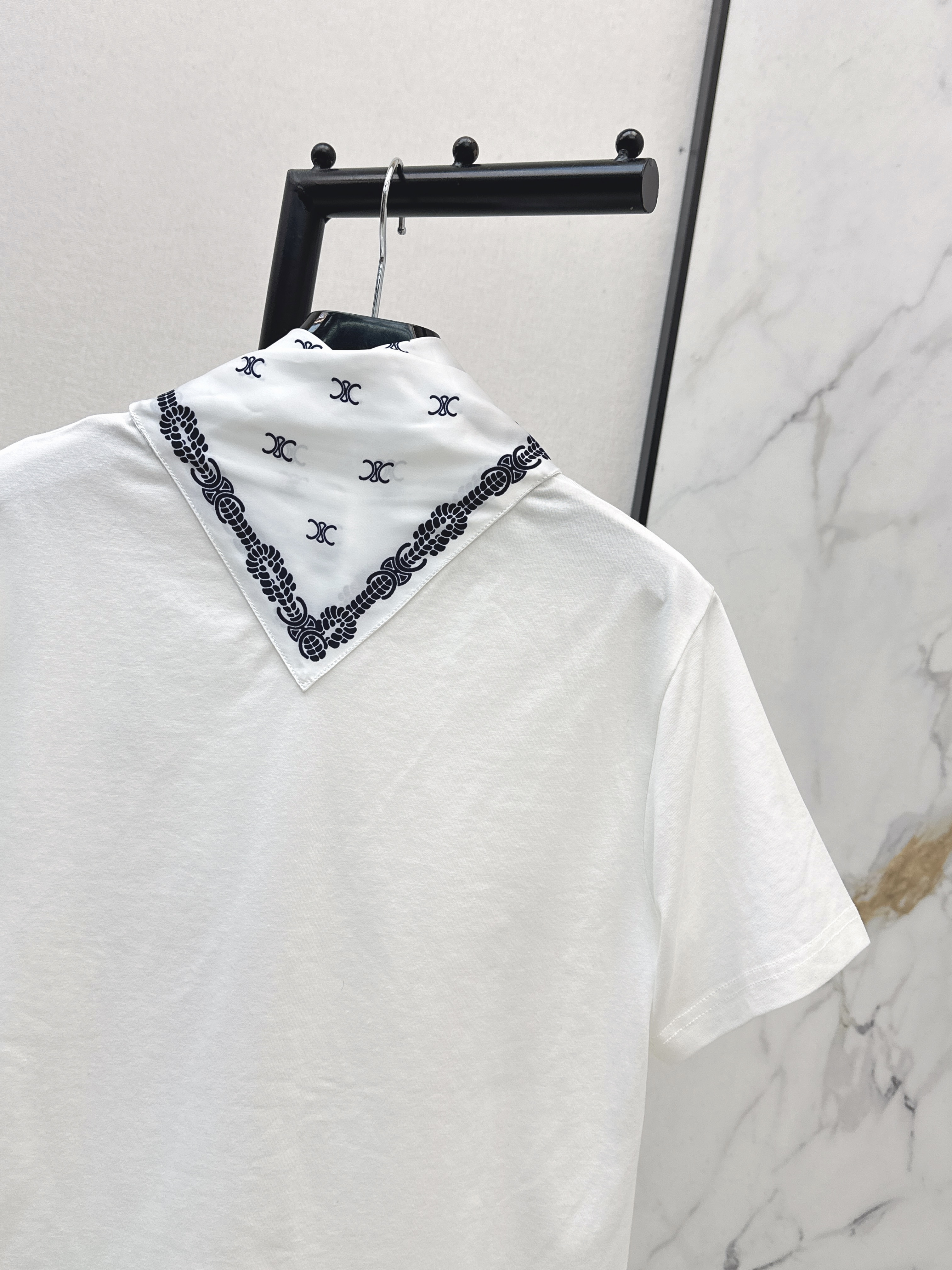 Celi 26ss print silk scarf t-shirts