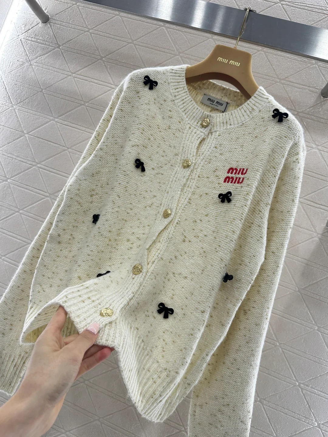 Miu 26ss 3d bow cardigan