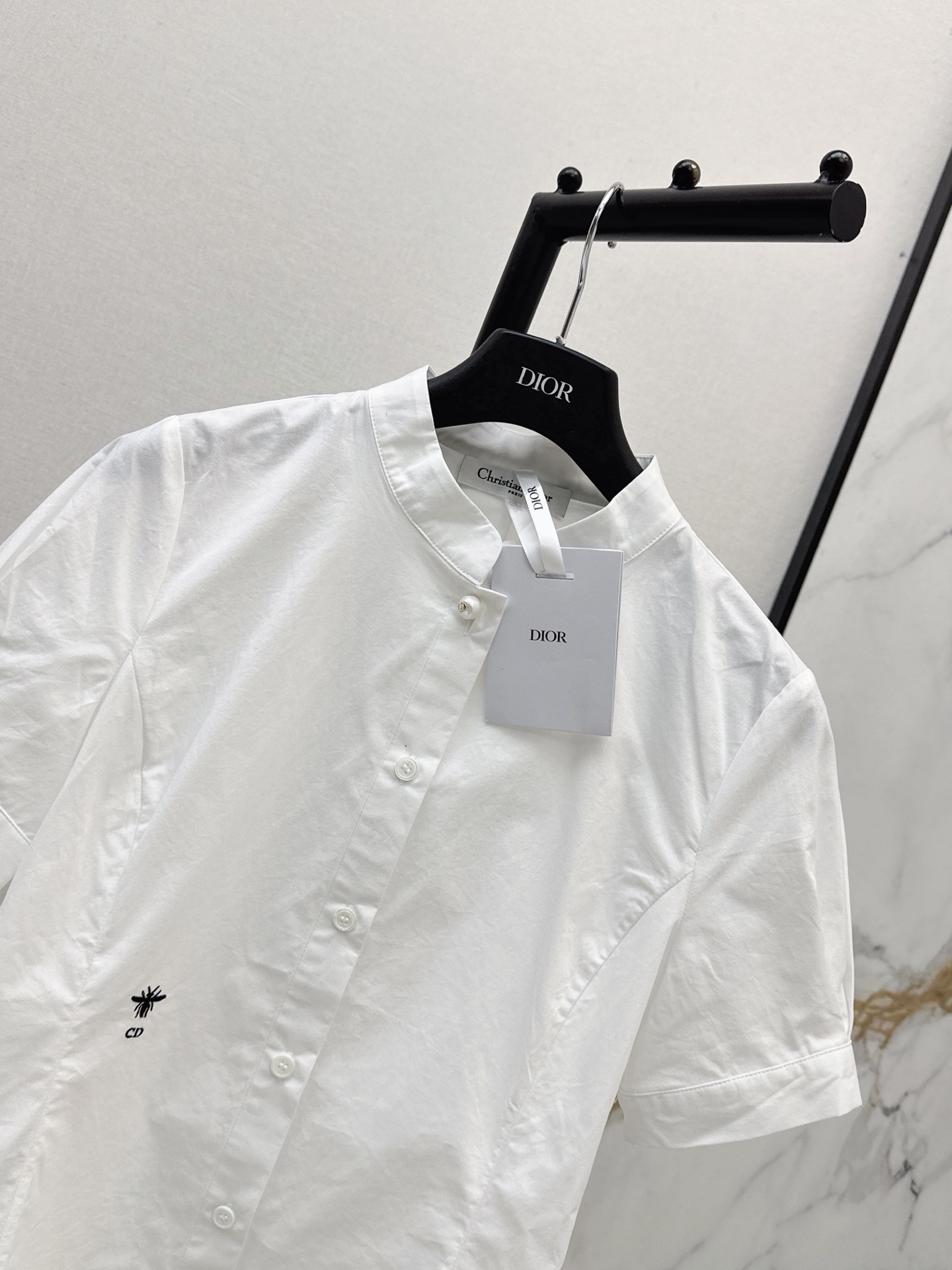 CD 26ss bee embroidery belted shirt