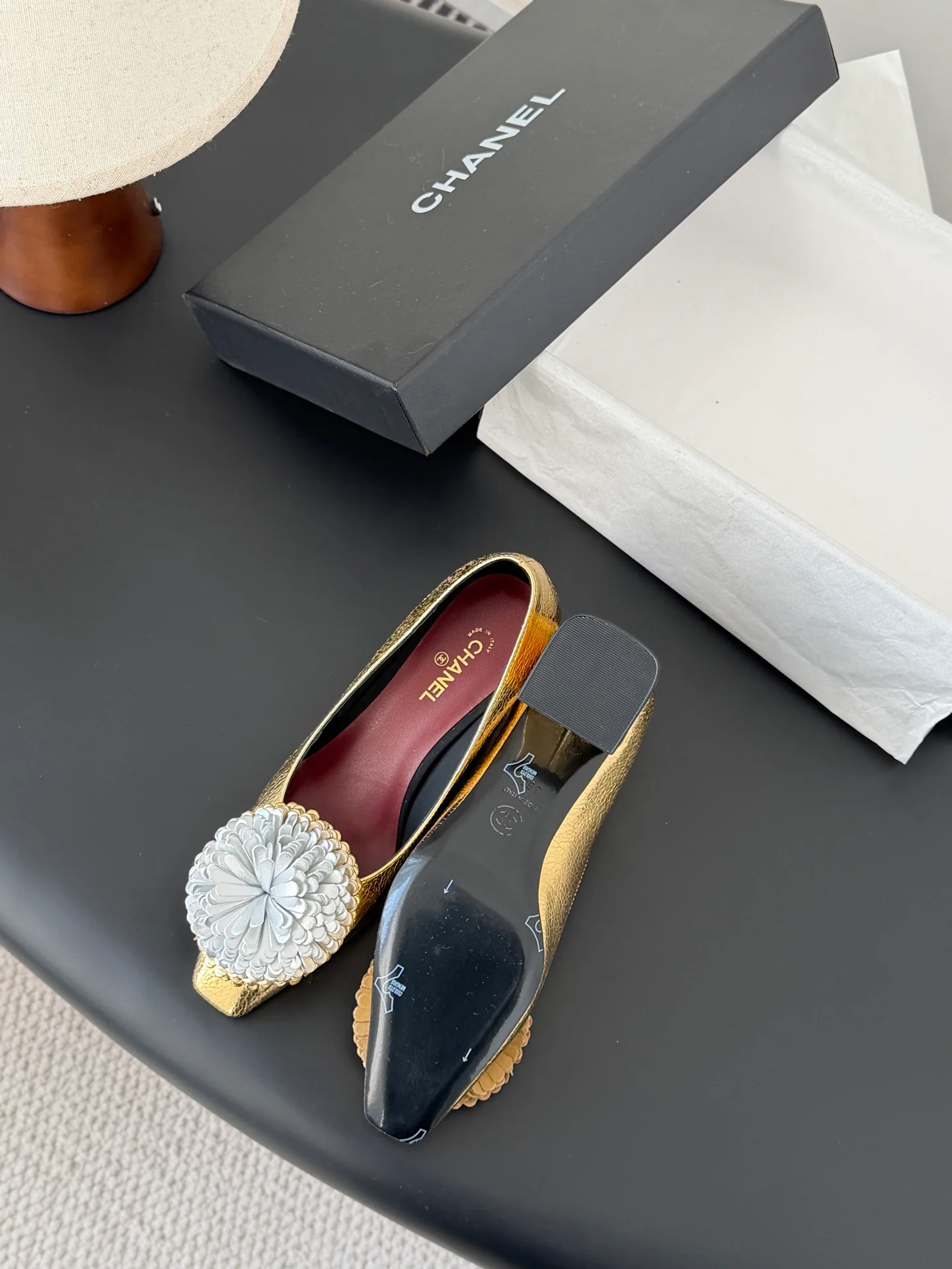 Chan 26K camellia flower chunky heels