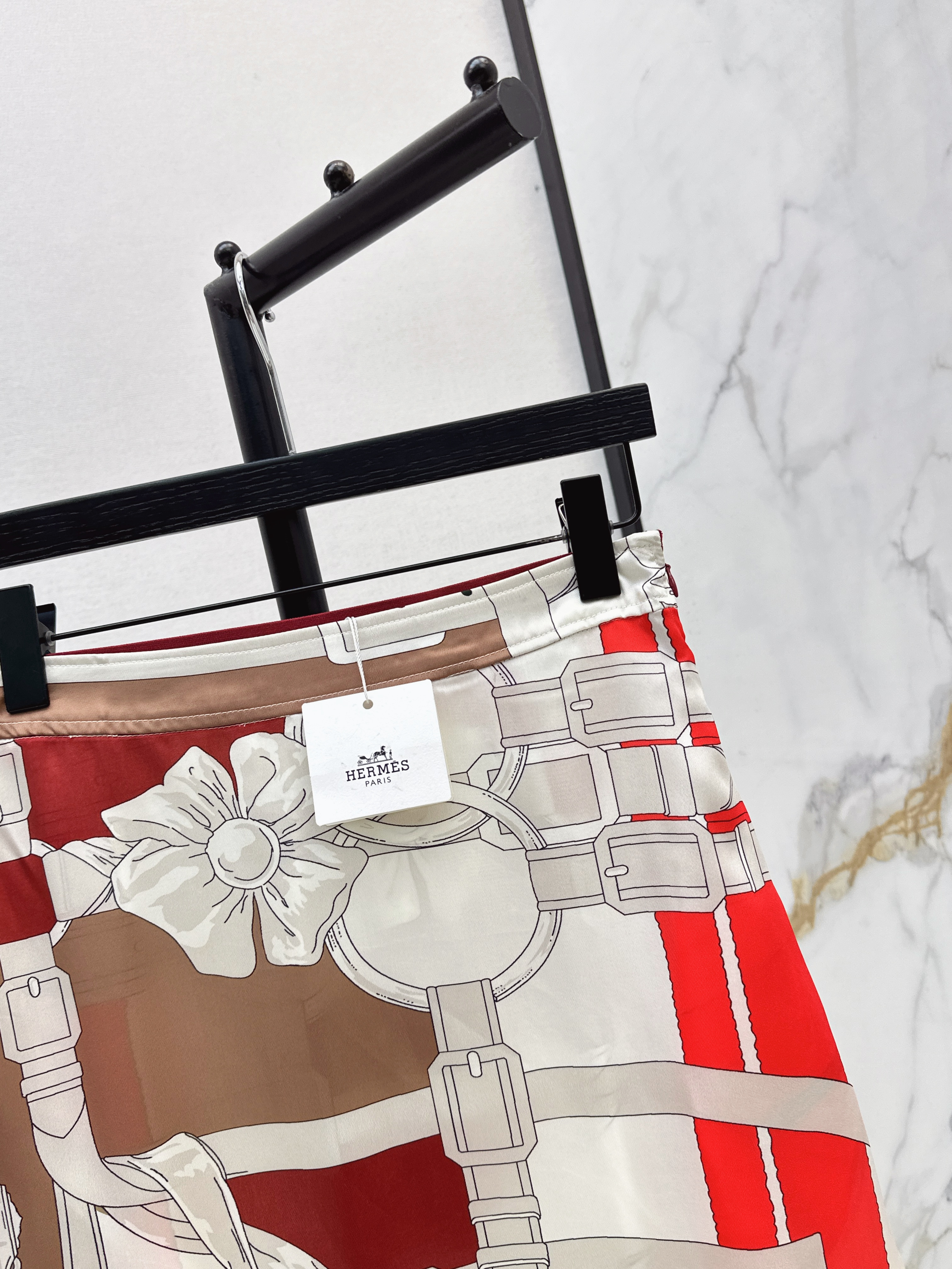Her 26ss print silk skirt