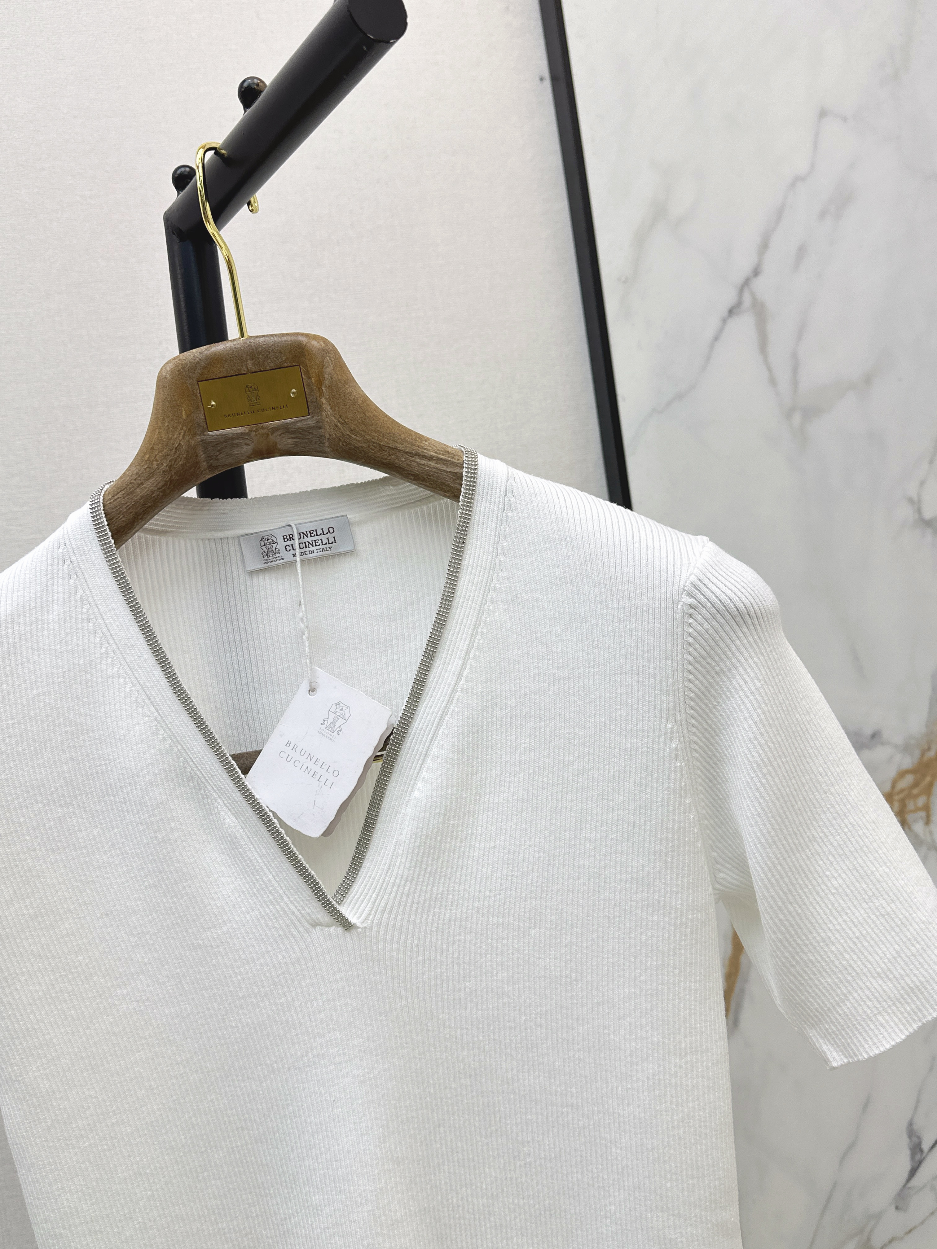 Brun 26ss v-neck knit top