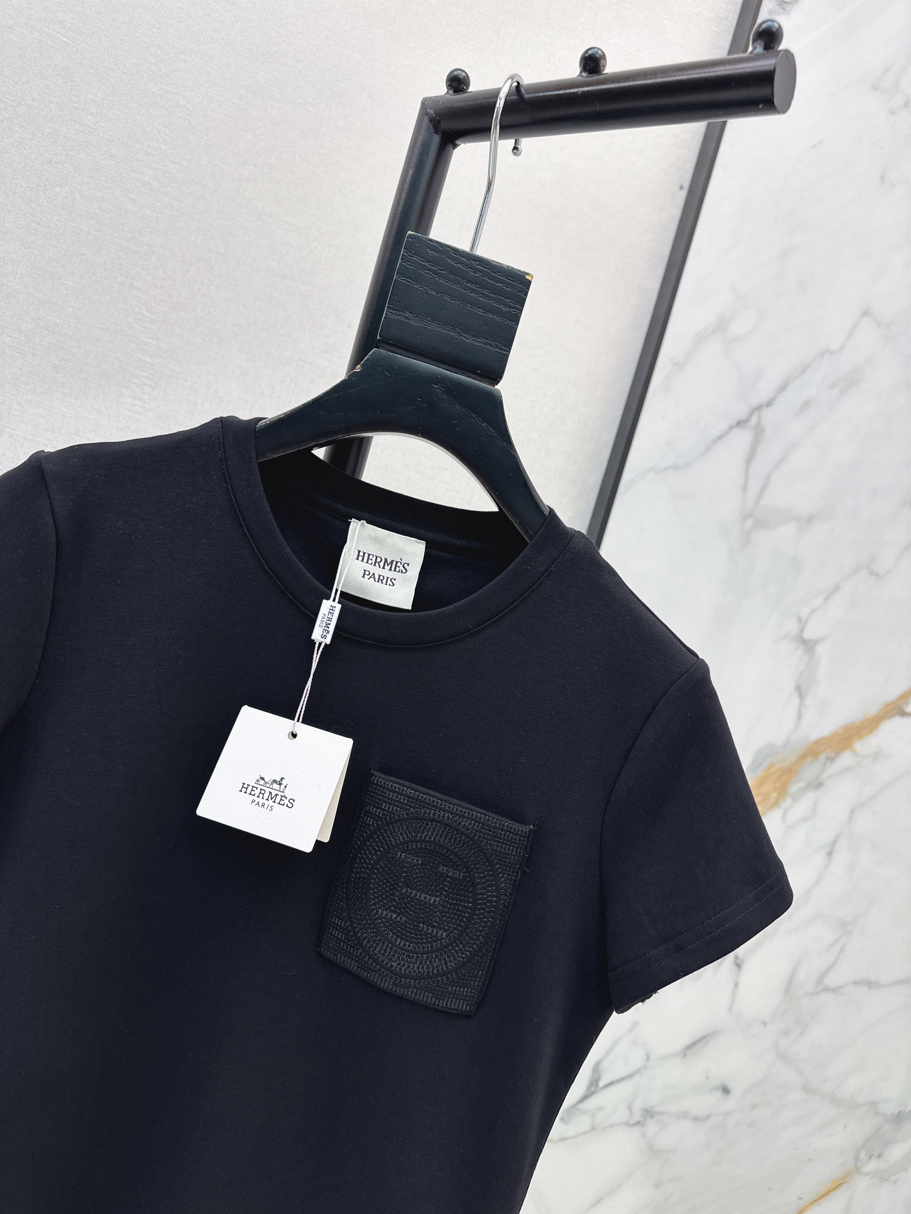 Her 26ss t-shirt