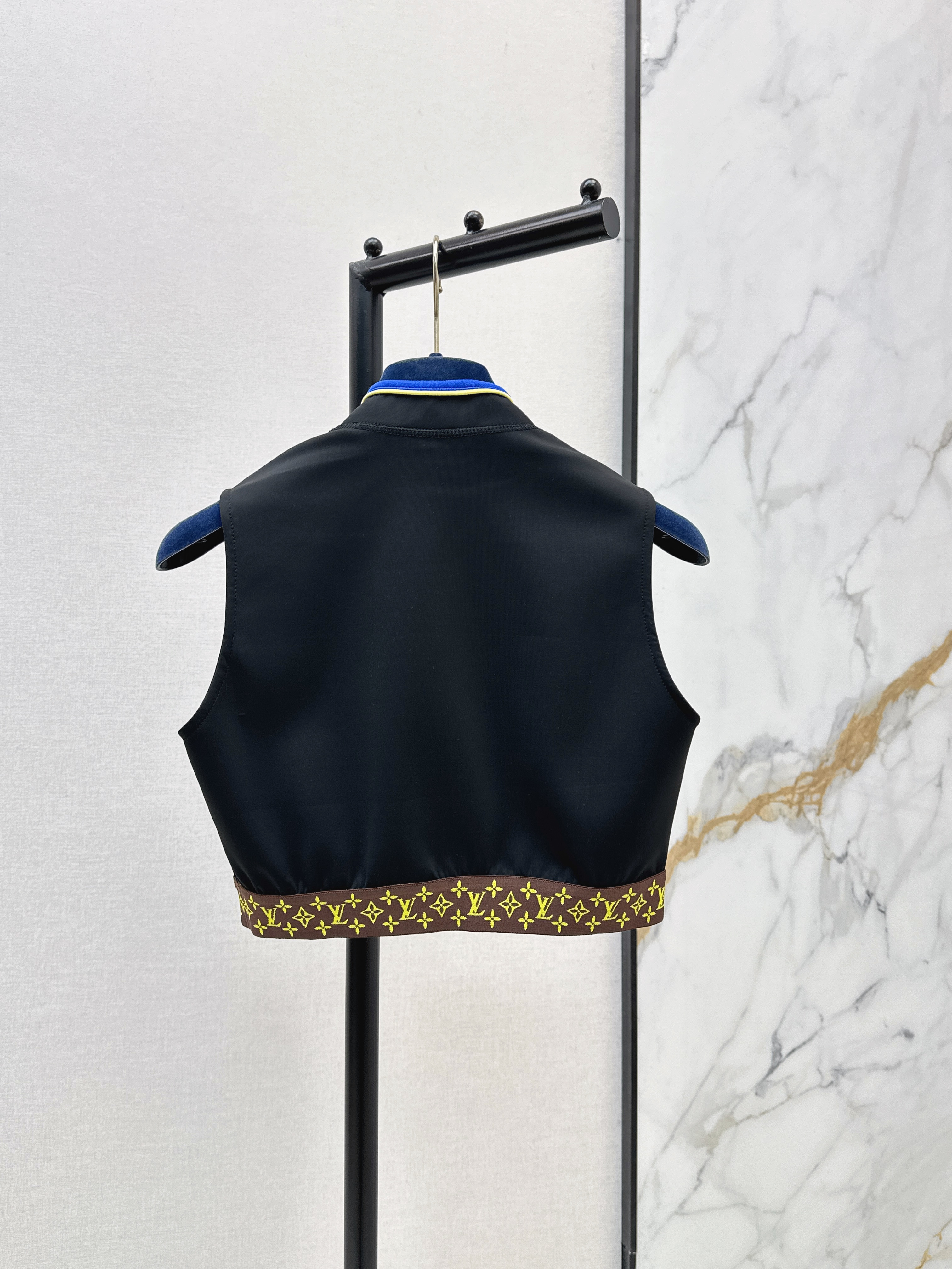 Loui 26ss sleeveless crop top