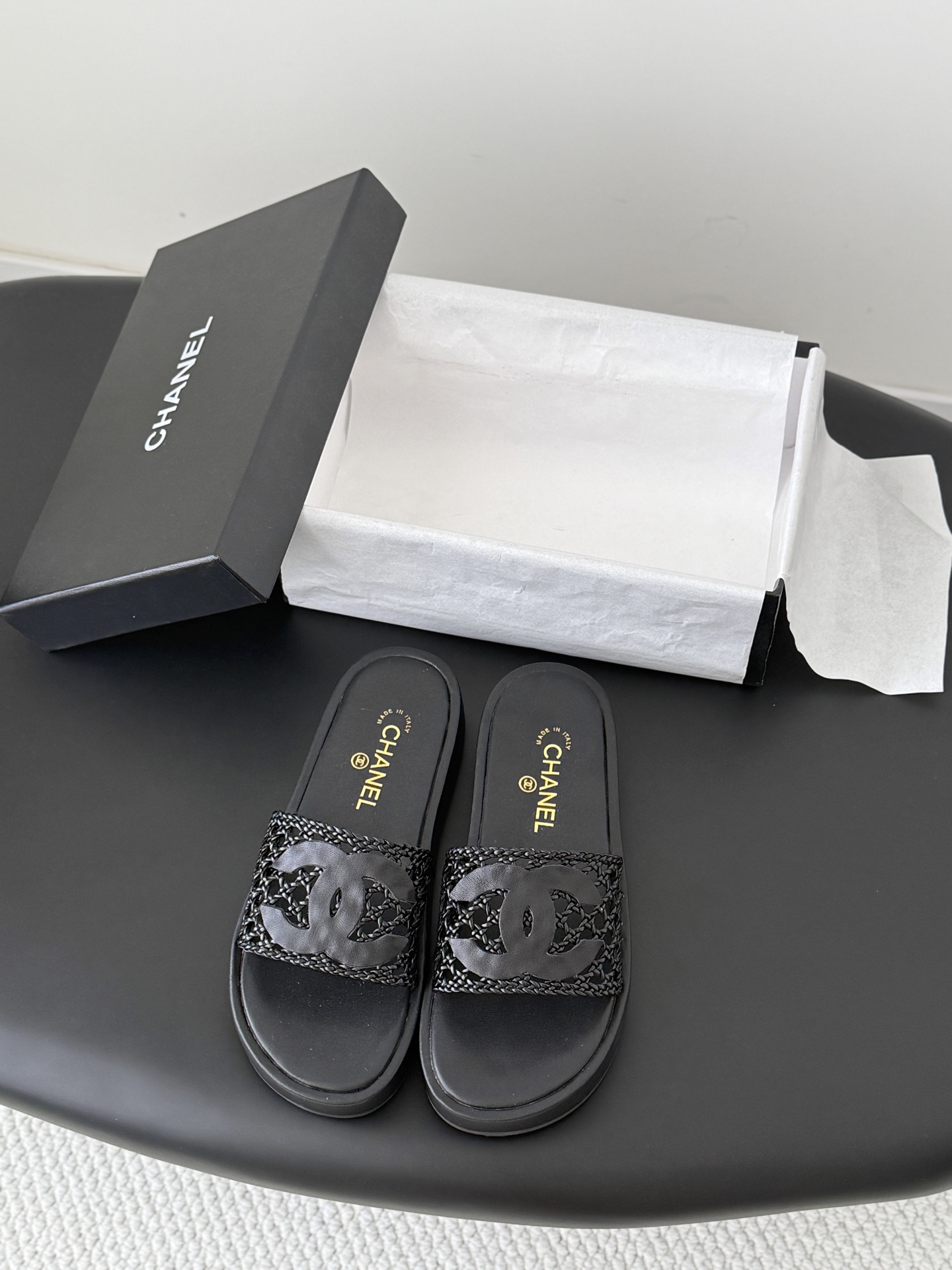 Chan 26ss woven sandals