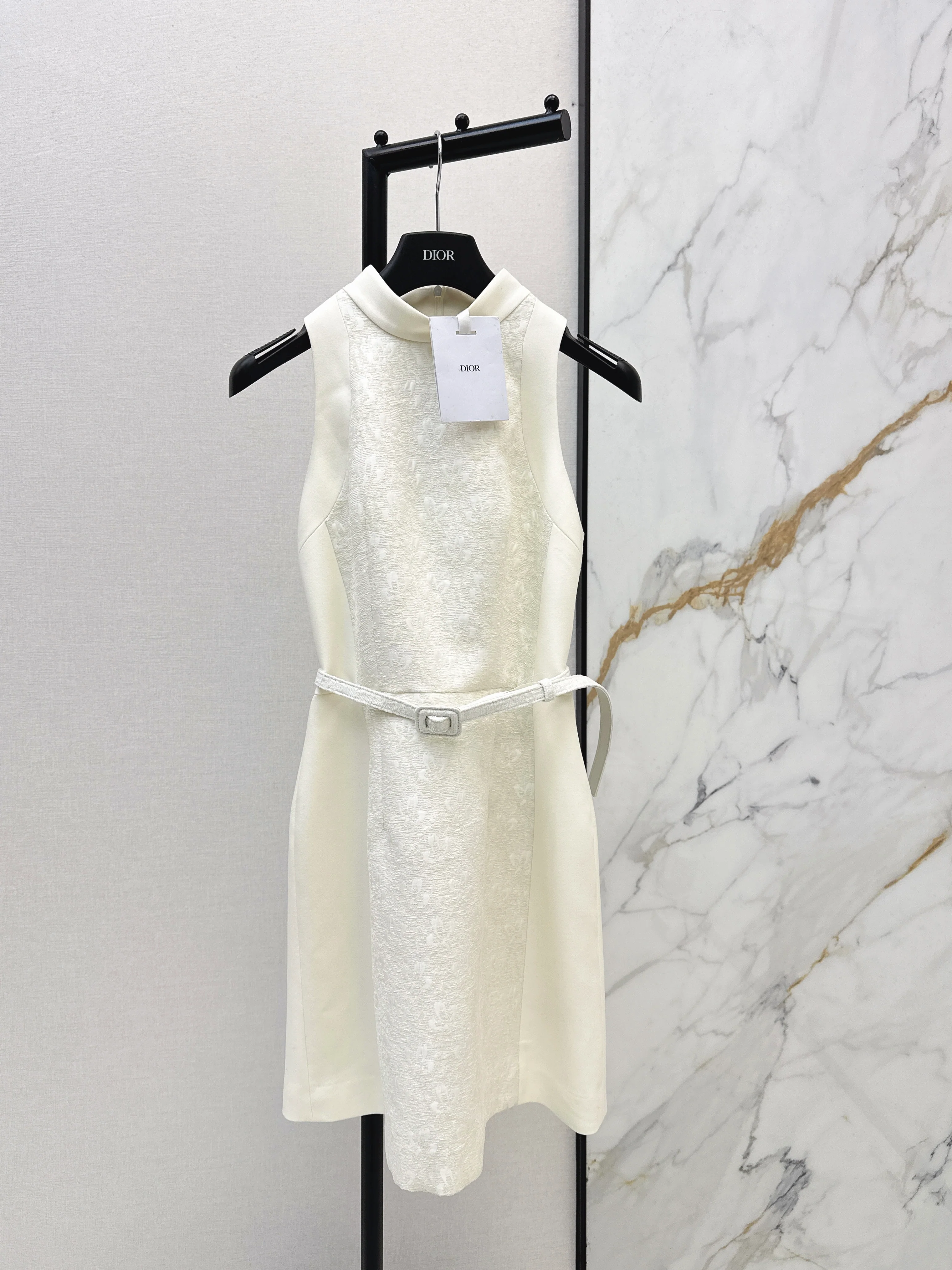 CD 26ss jacquard belted dress