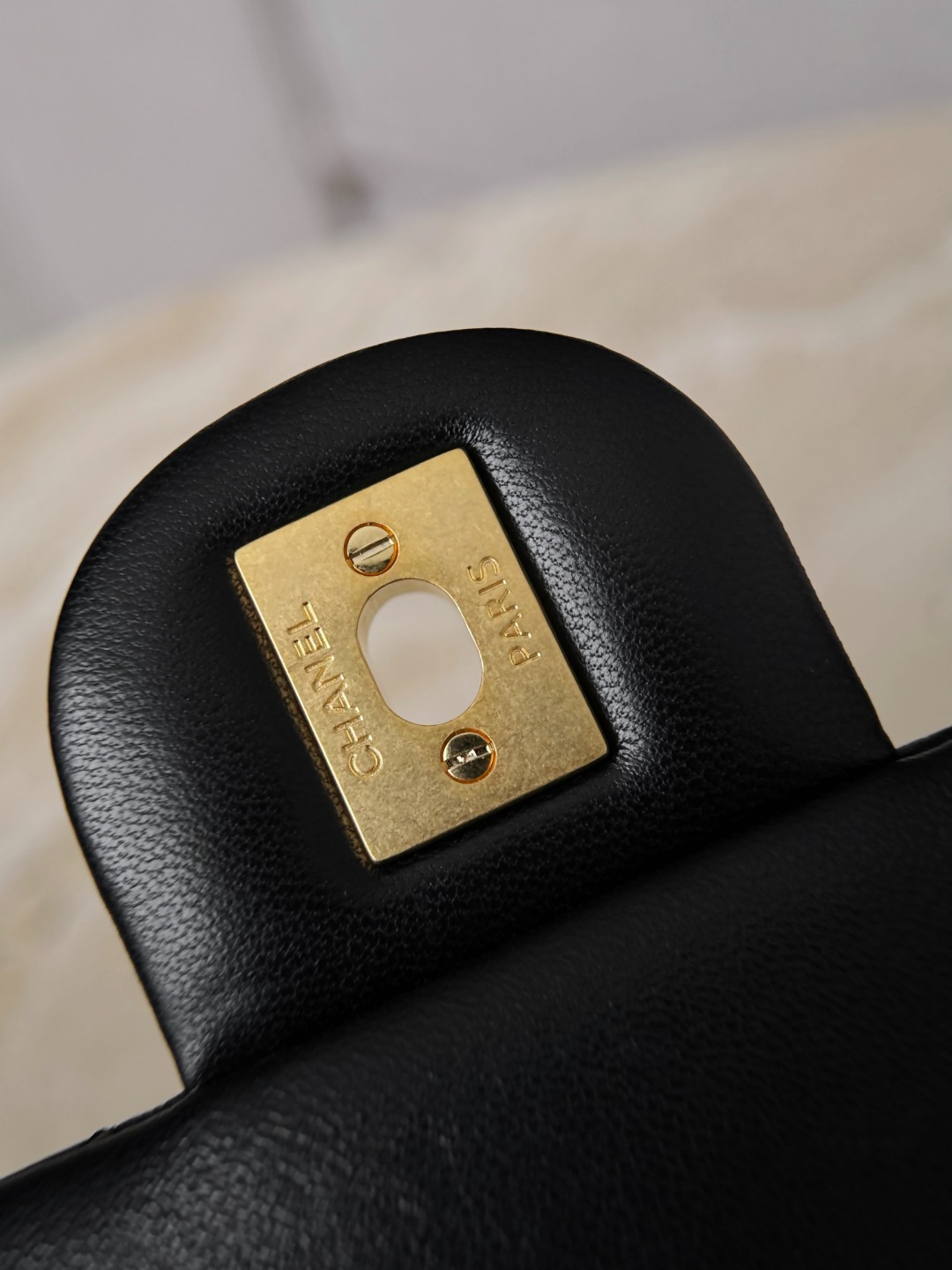 Chan 26ss flap chain bag with gold-tone hardwave