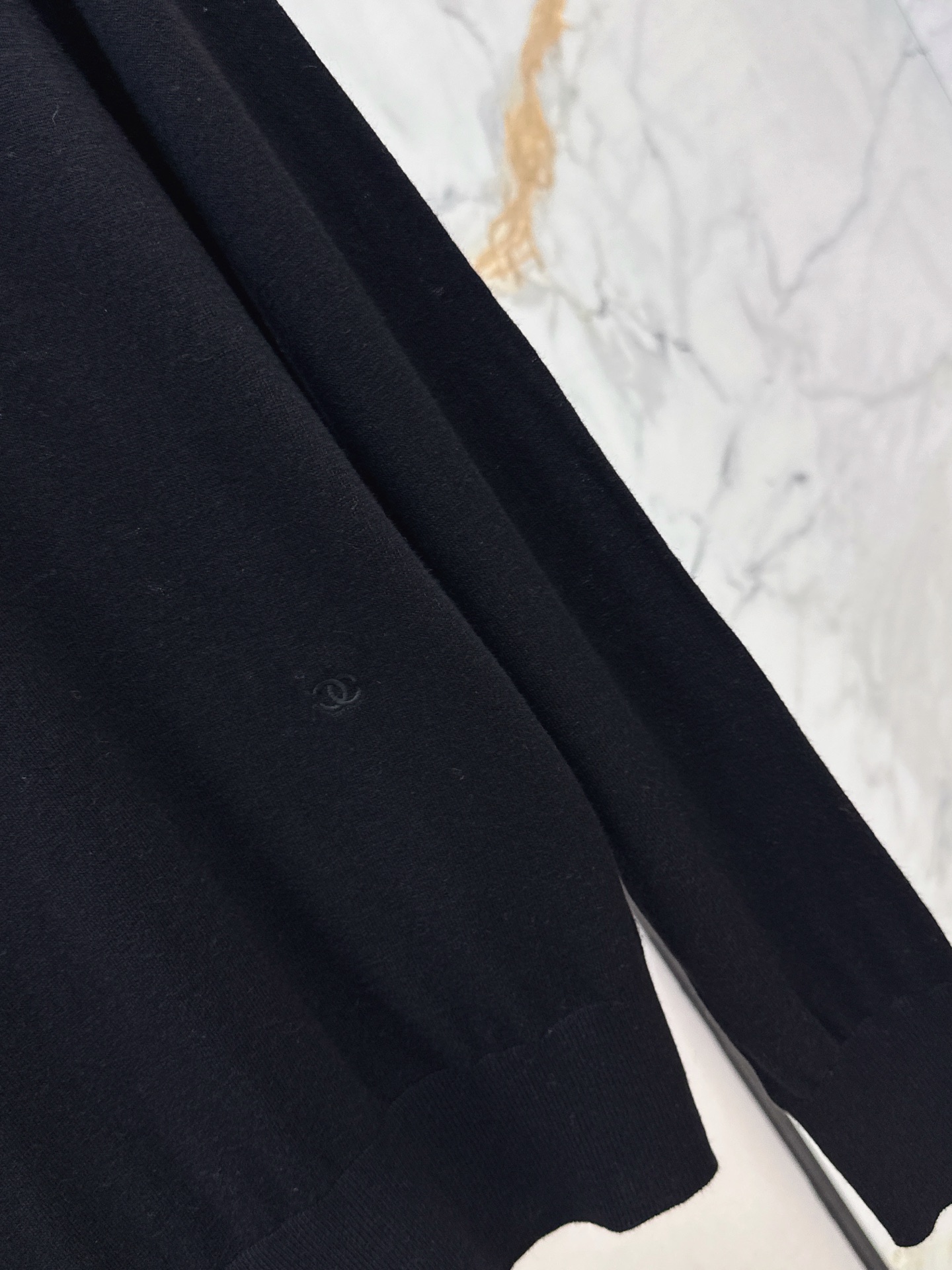 Chan 26ss high neck sweater