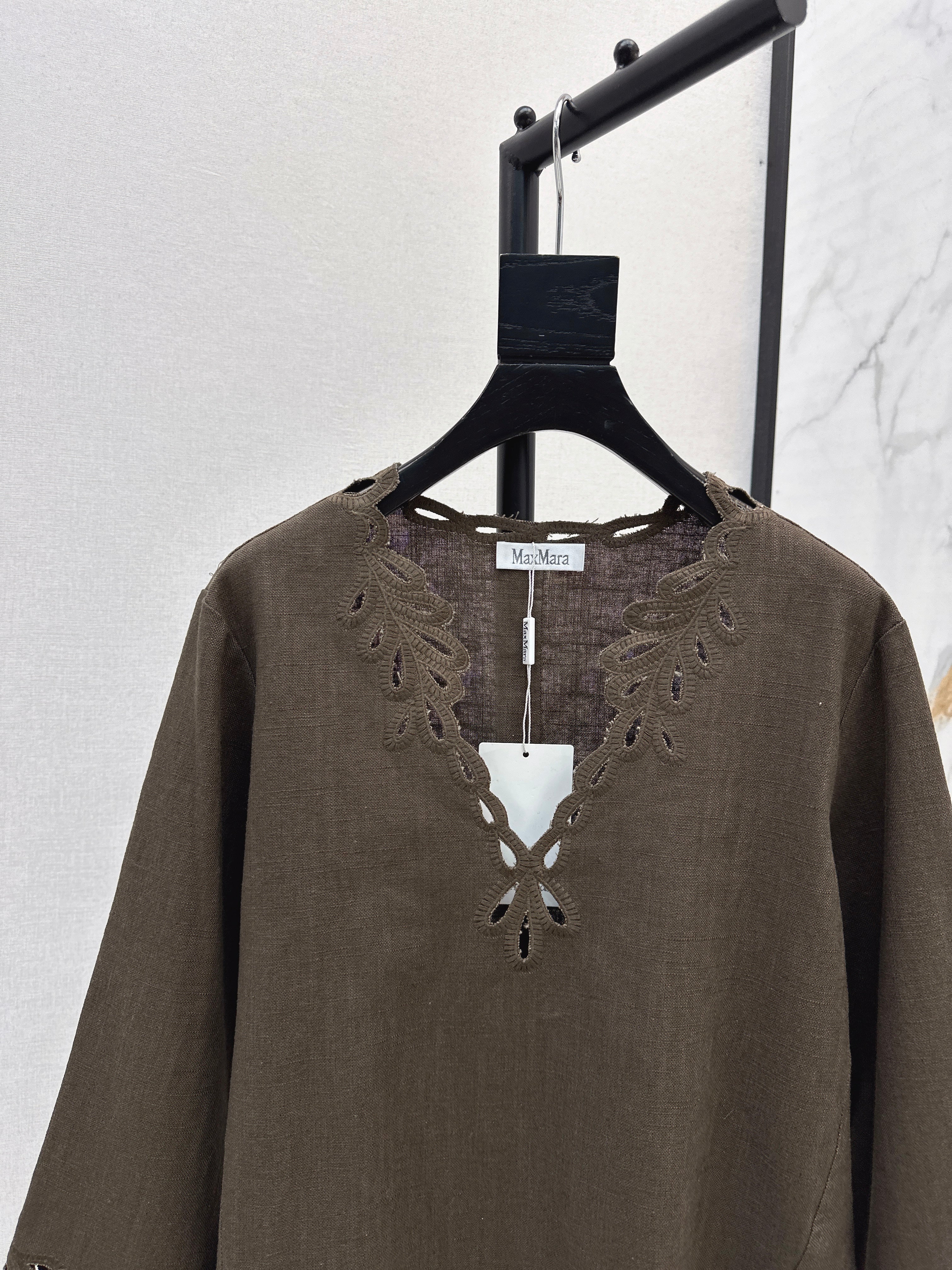 Max 26ss embroidery flounce sleeve  top