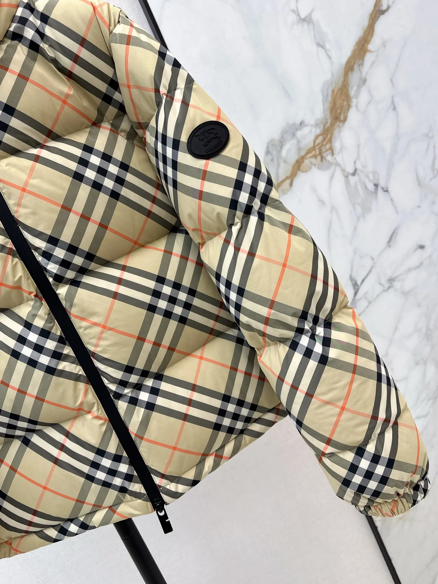 Burb 25fw down jacket