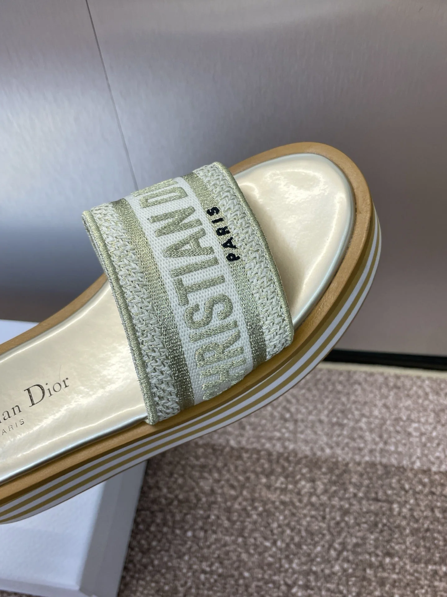 D 25ss ivieta dway slippers