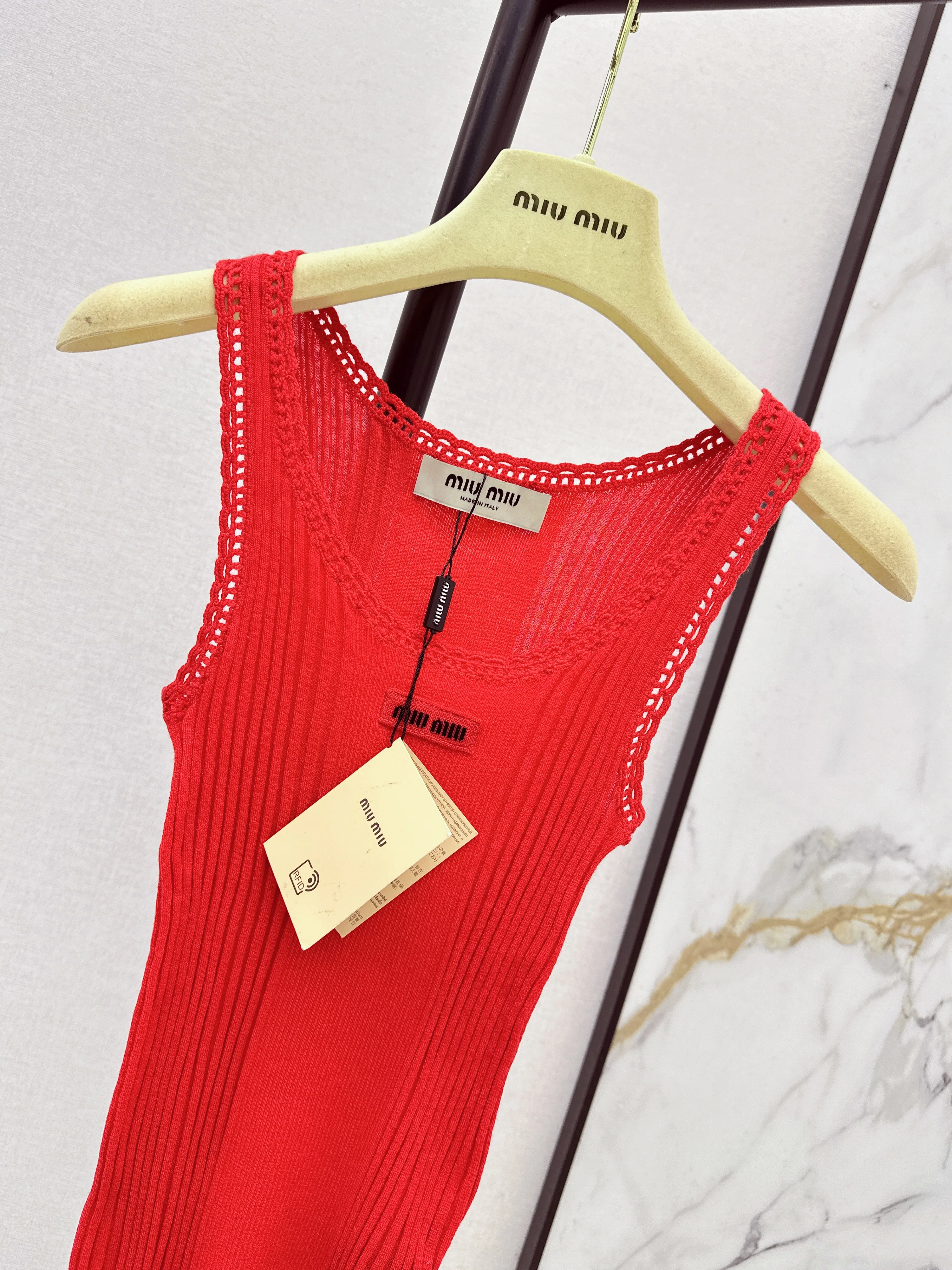 Miu 26ss knitted vest