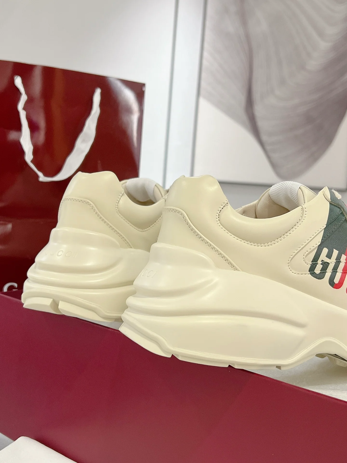 Gucc 25fw rhyton series dad's shoes